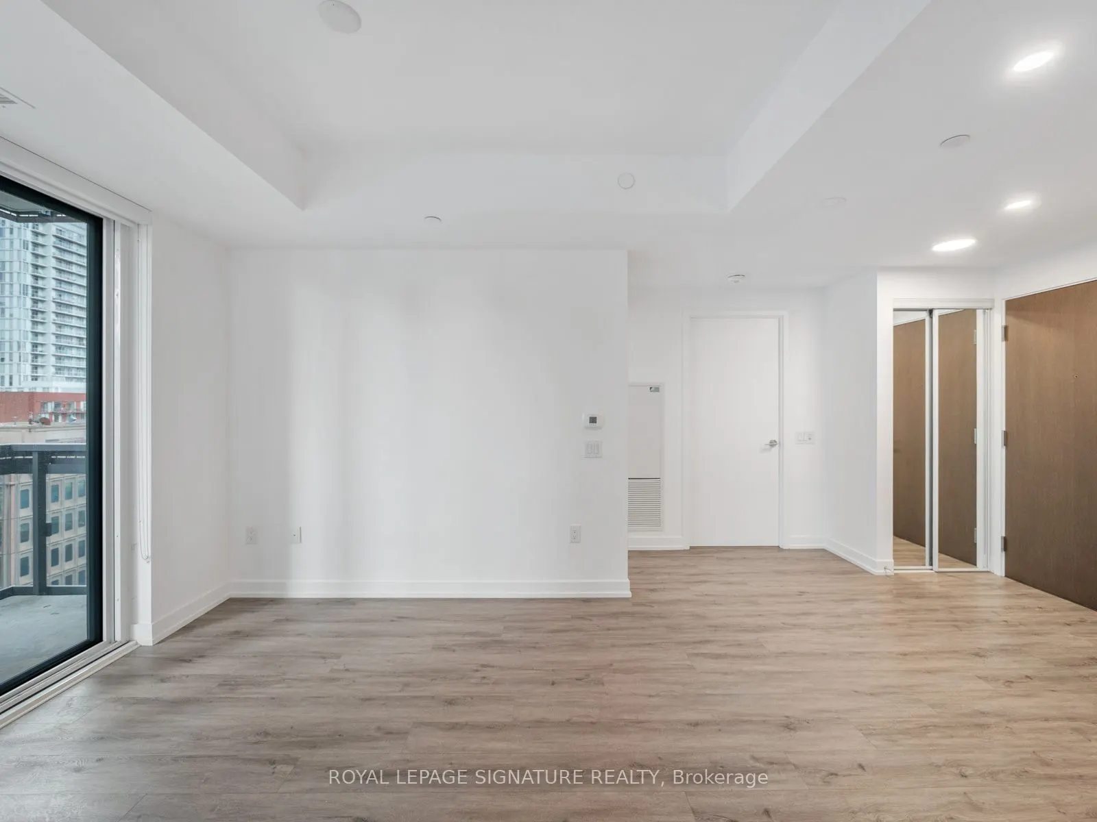39 Roehampton Avenue, #1107