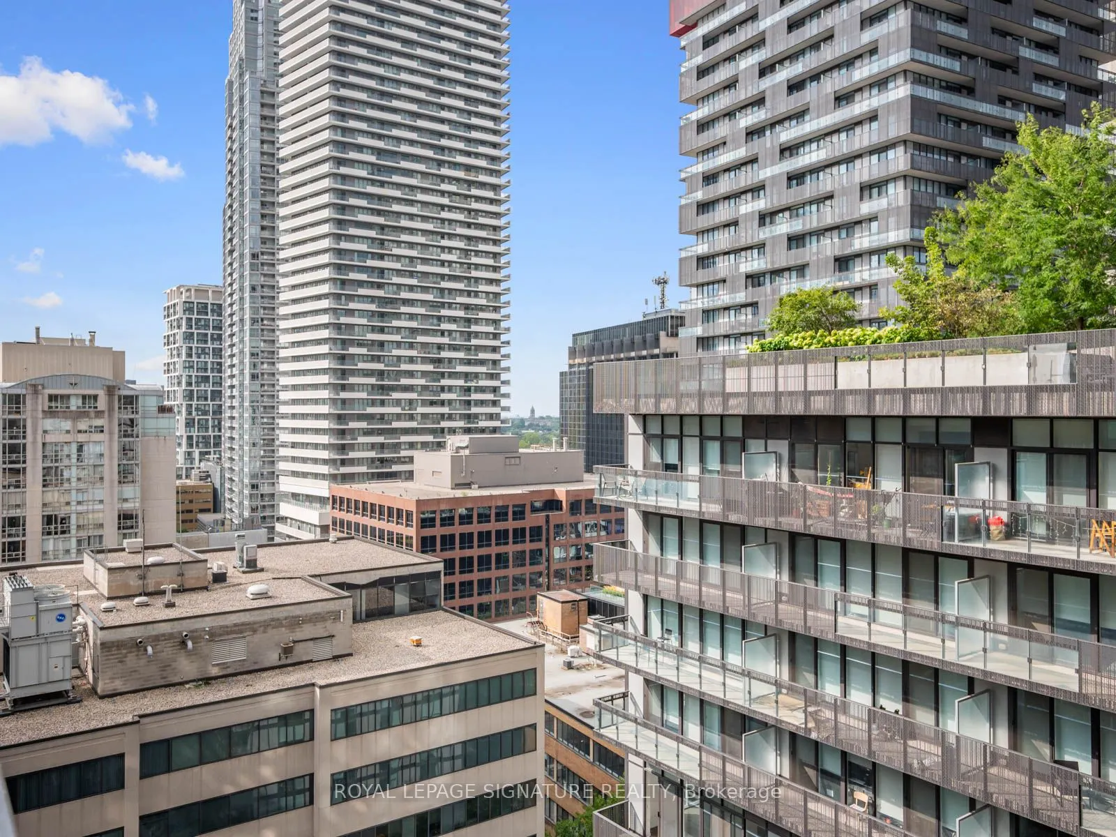 39 Roehampton Avenue, #1107