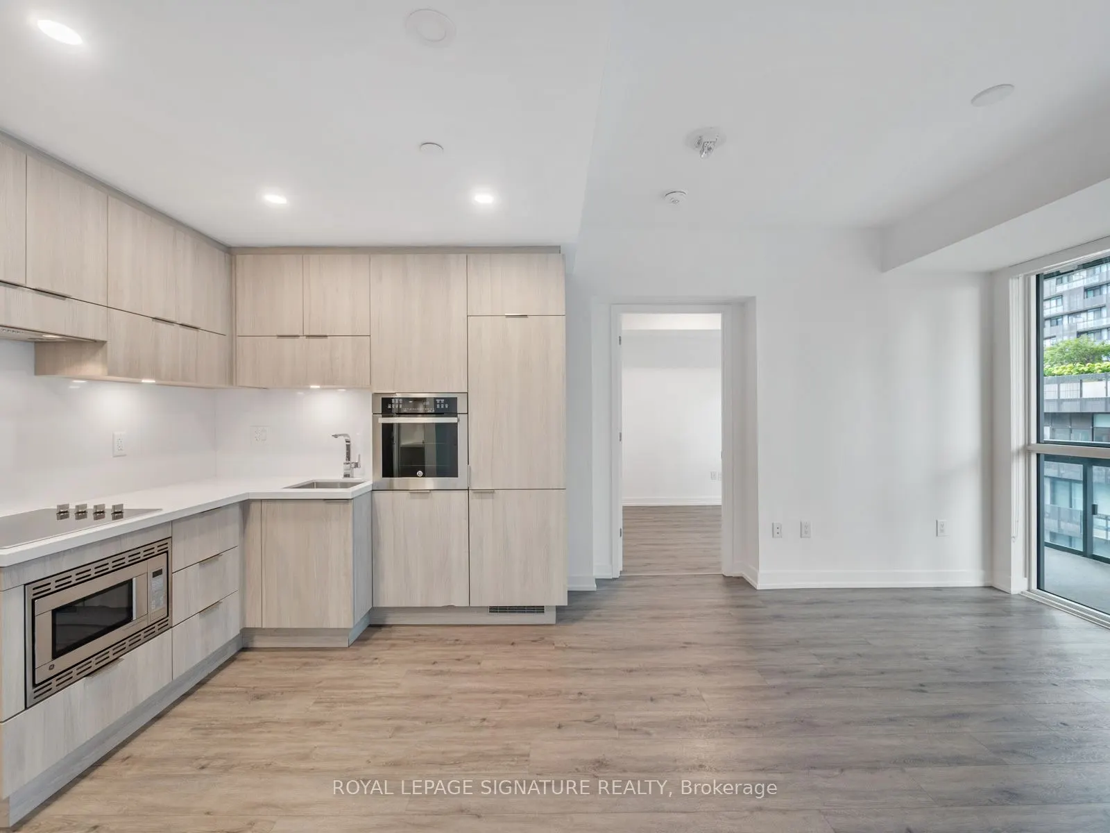 39 Roehampton Avenue, #1107