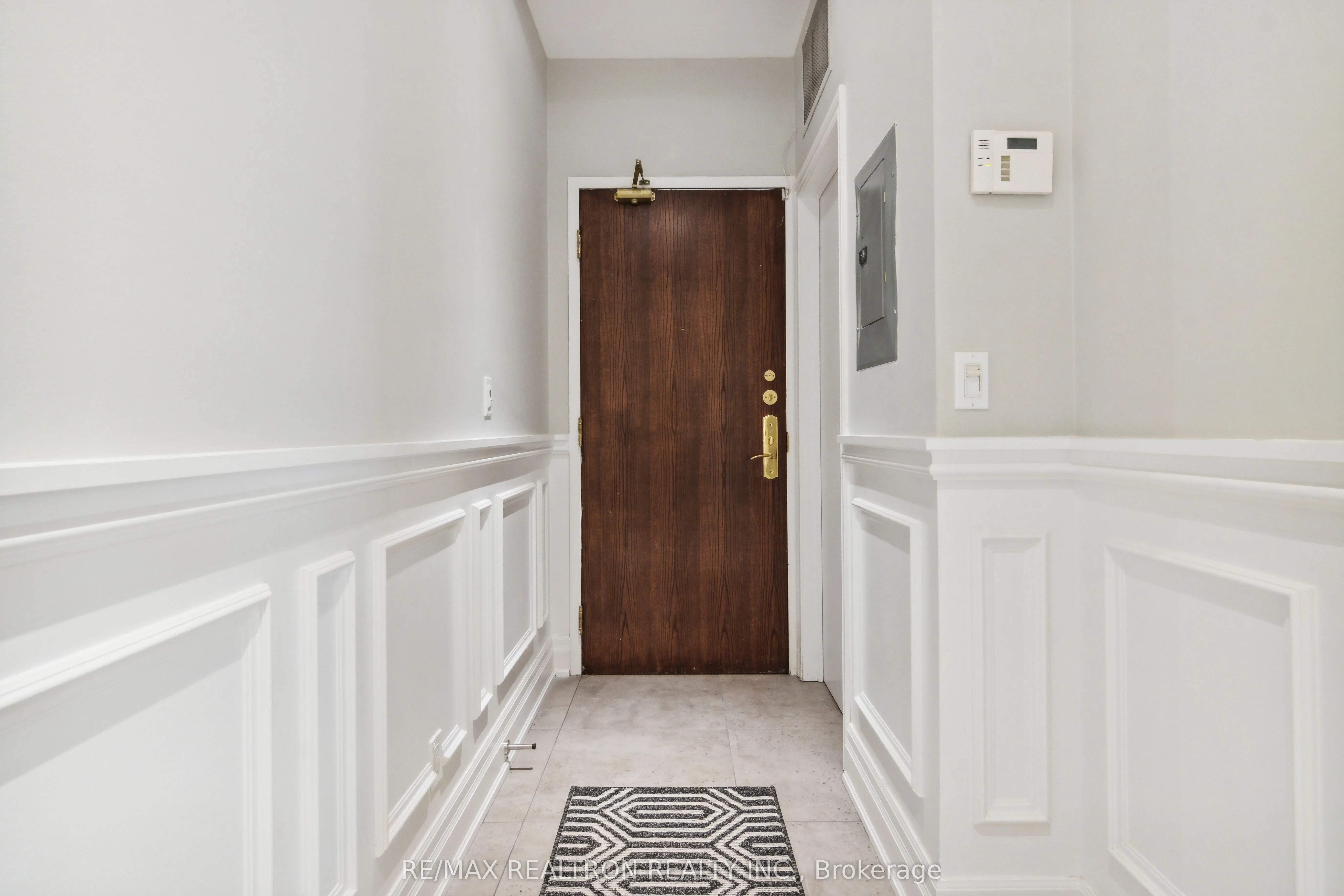 73 Richmond Street W, #L06