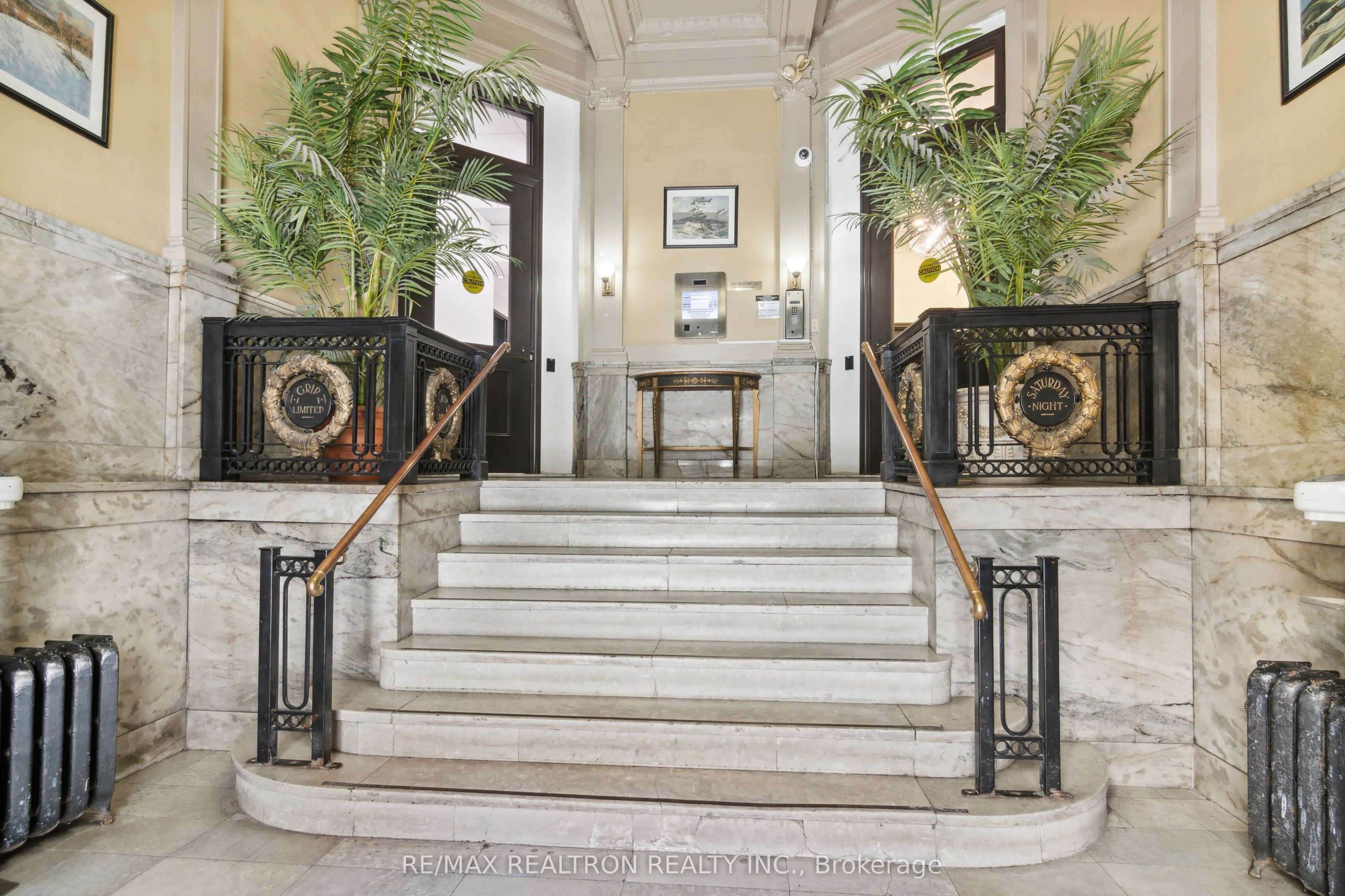 73 Richmond Street W, #L06