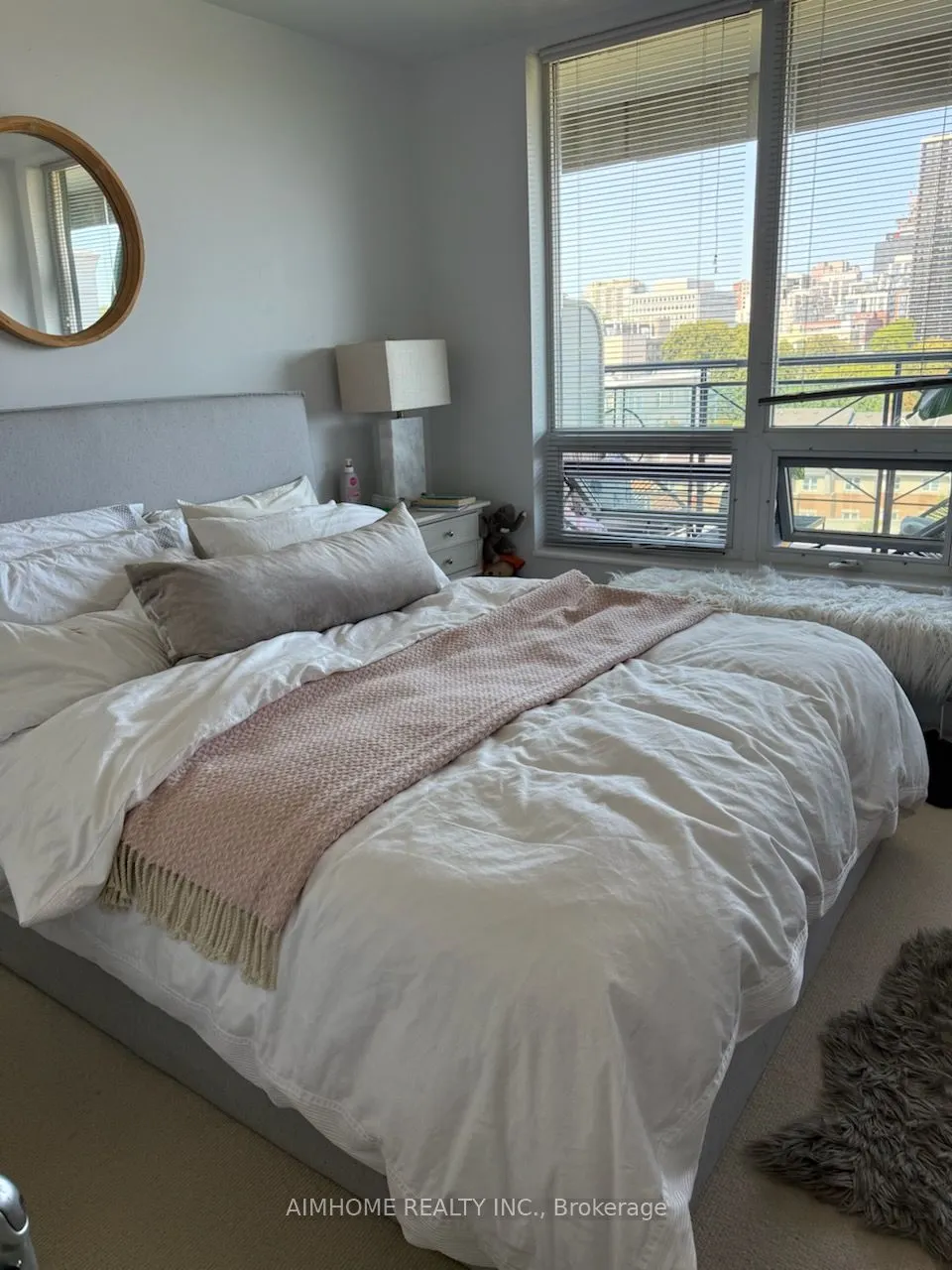 20 Scrivener Square, #710