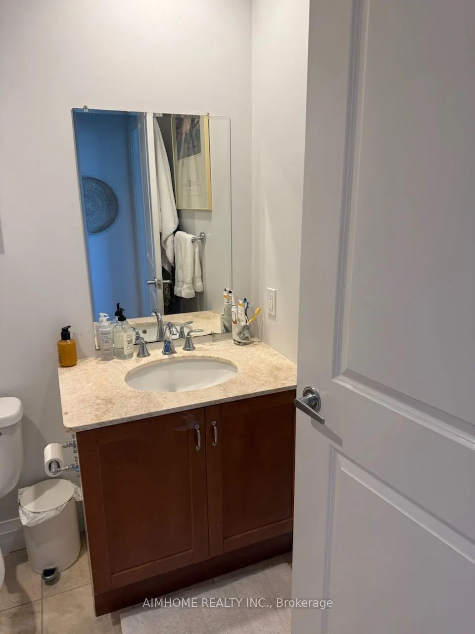 20 Scrivener Square, #710