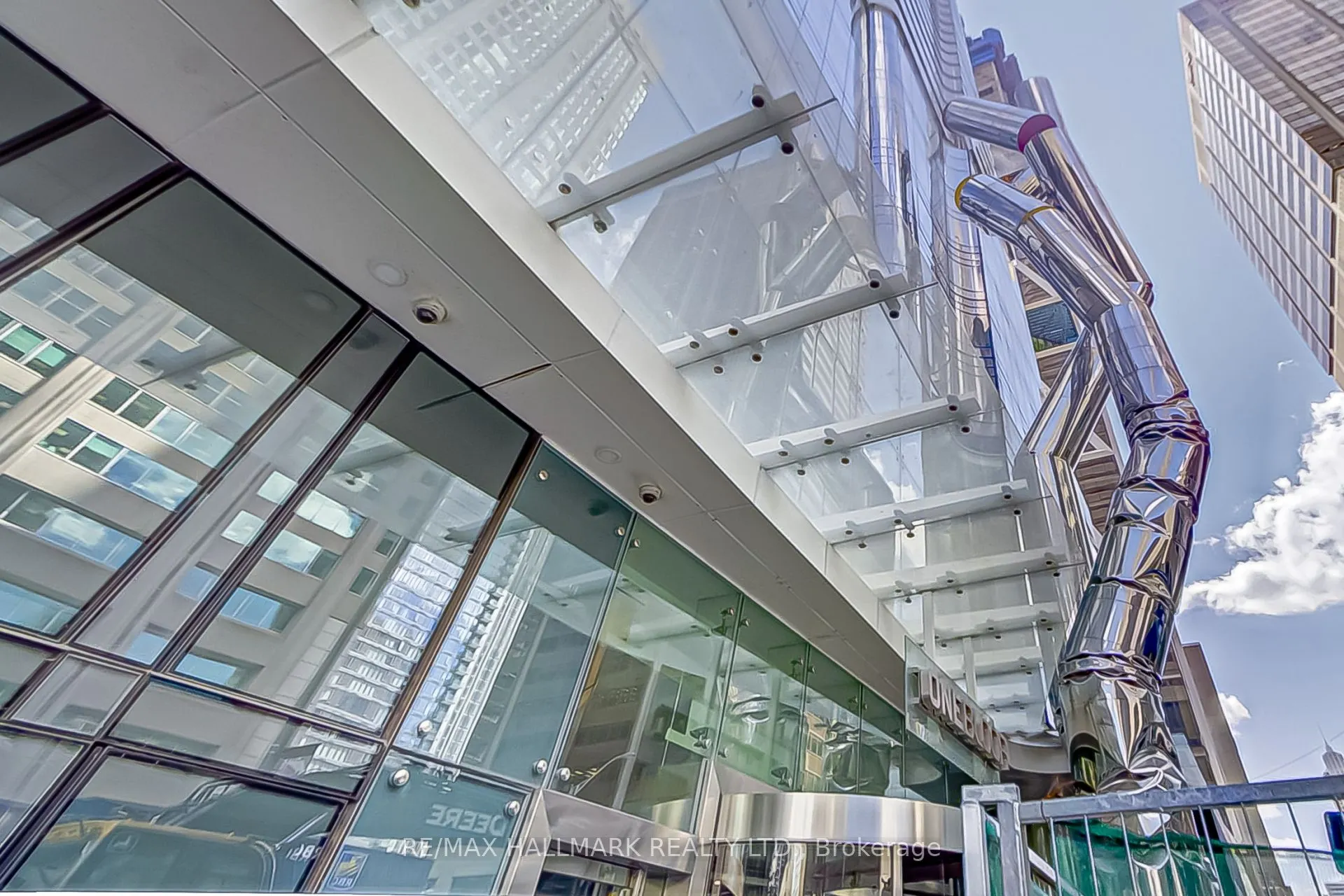 1 Bloor Street E, #314