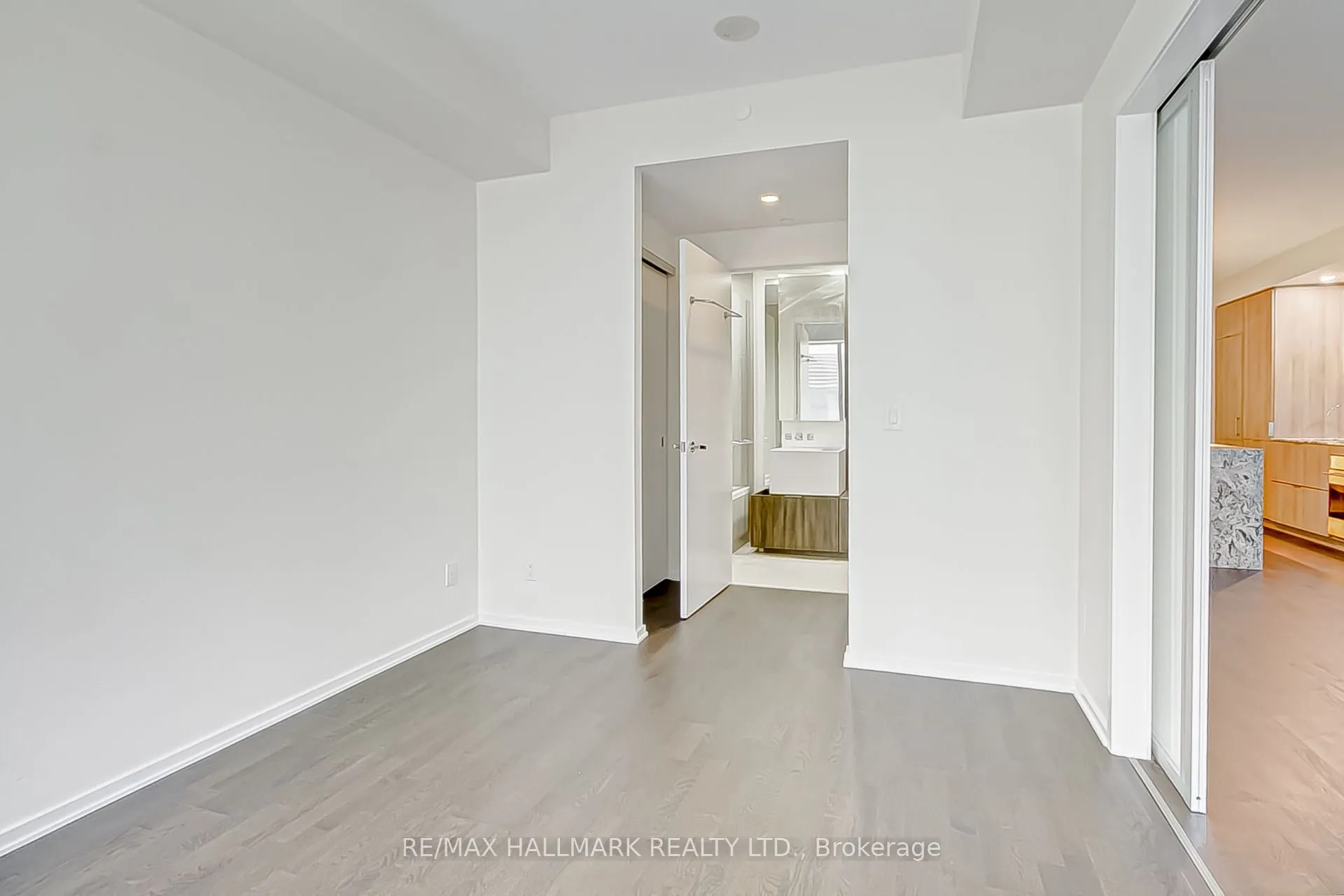 1 Bloor Street E, #314