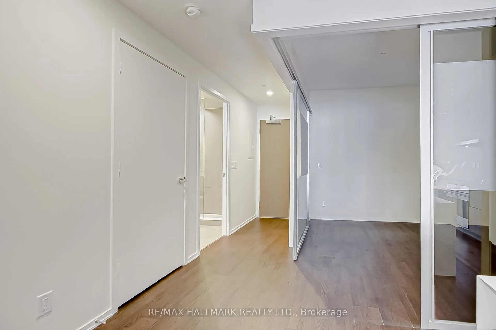 1 Bloor Street E, #314