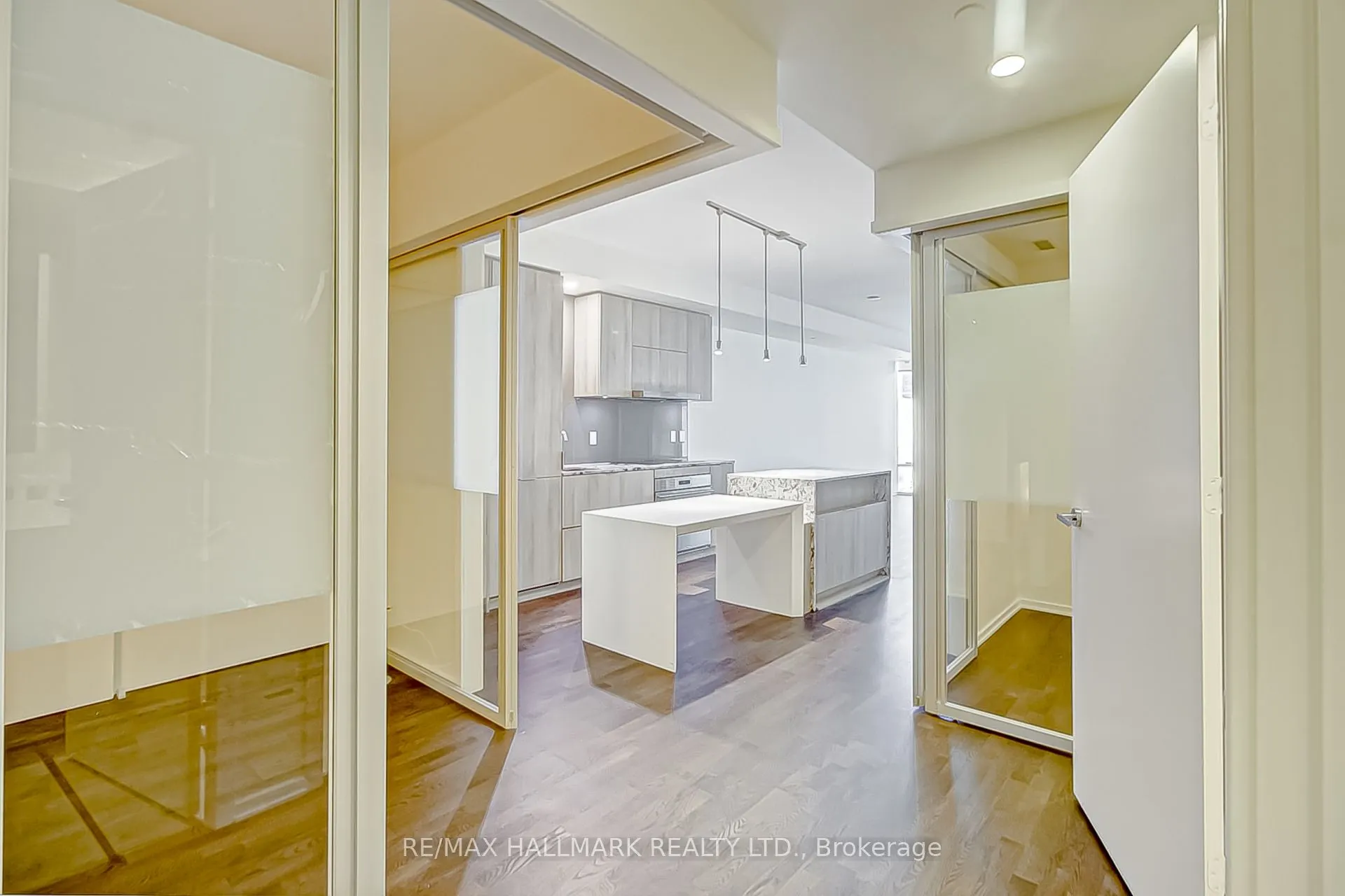 1 Bloor Street E, #314