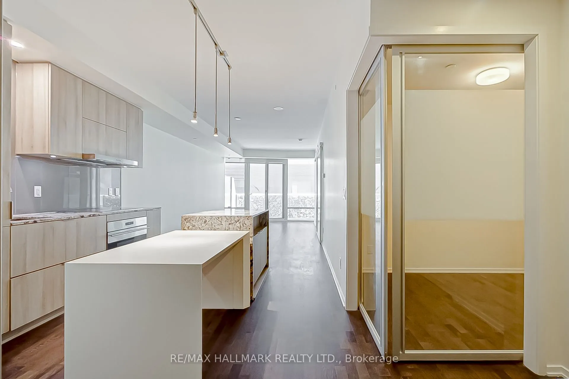 1 Bloor Street E, #314