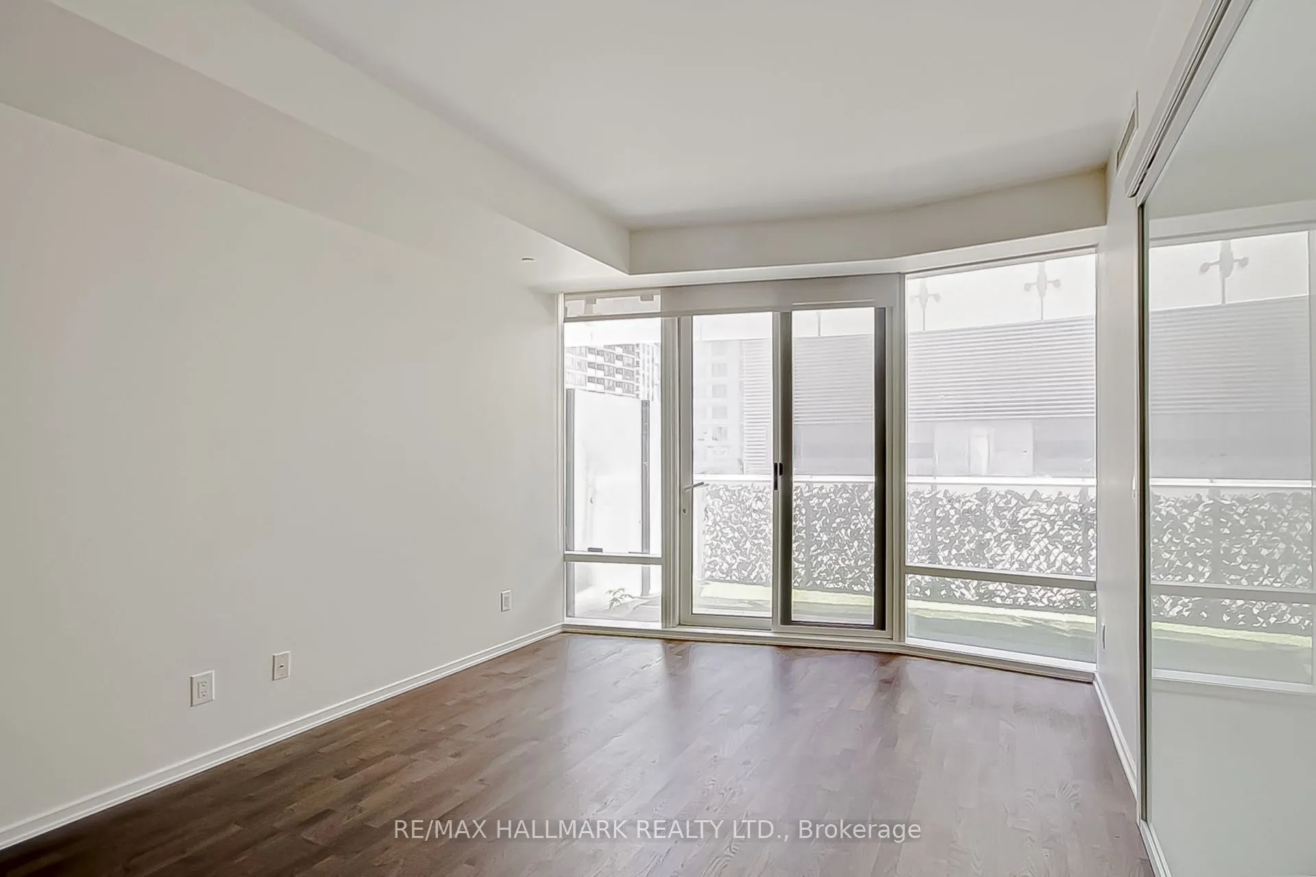 1 Bloor Street E, #314