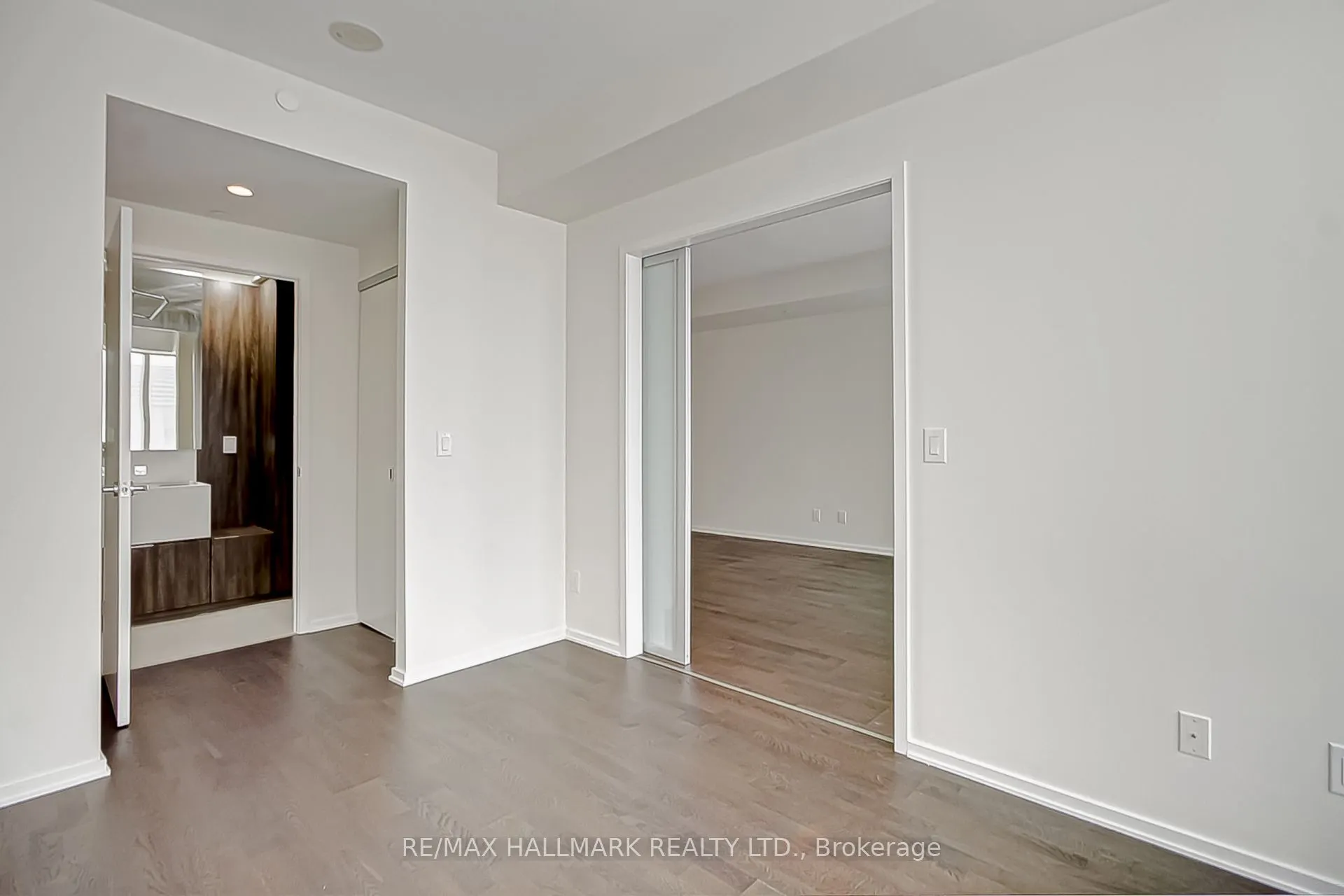 1 Bloor Street E, #314