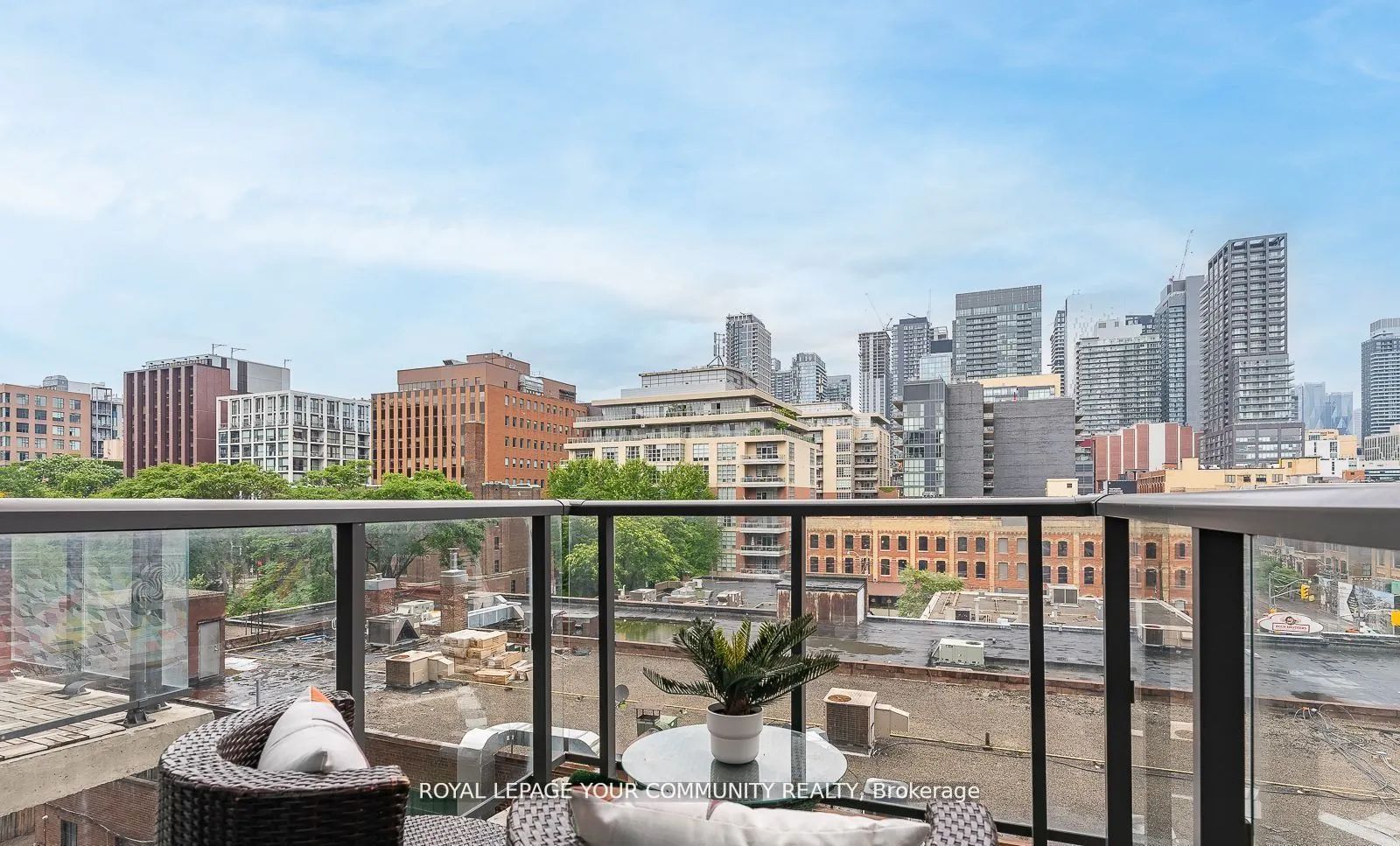 560 King Street W, #510