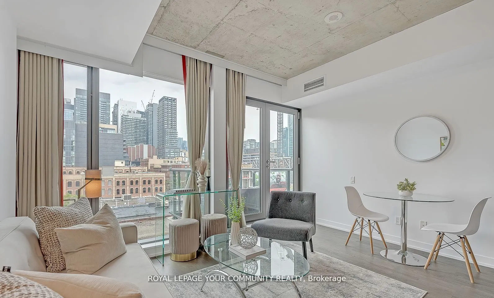 560 King Street W, #510