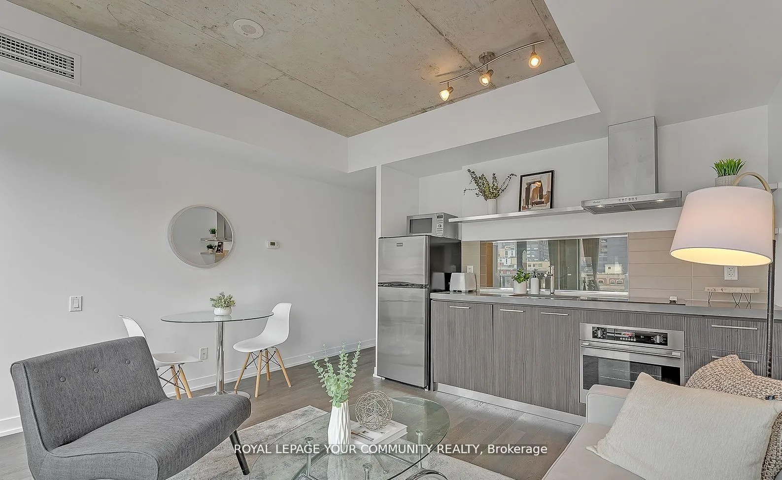 560 King Street W, #510