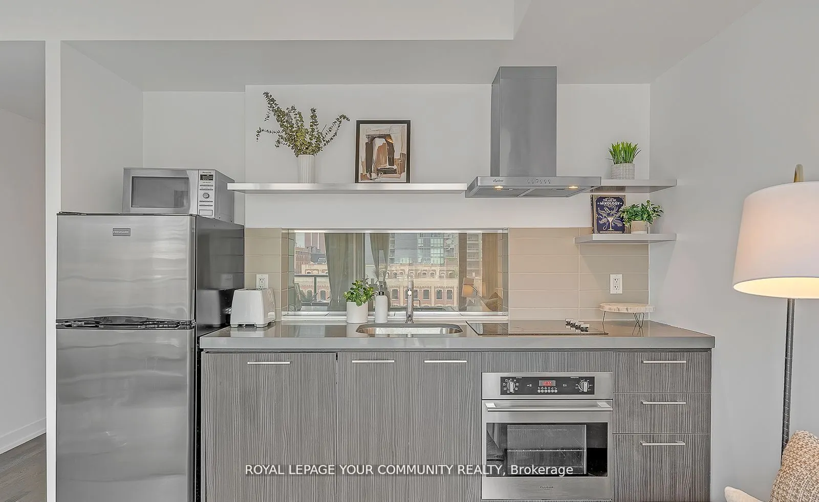560 King Street W, #510