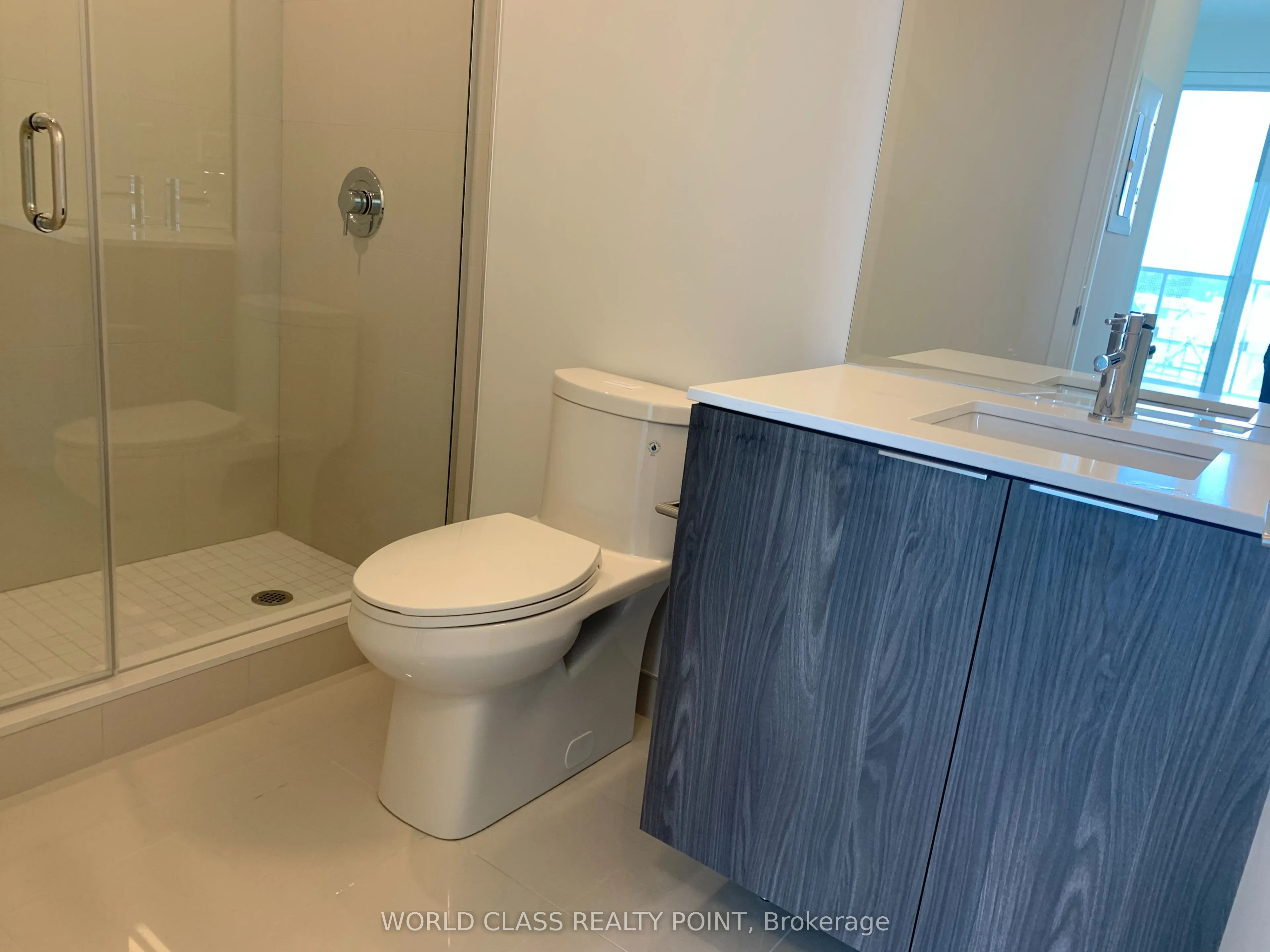 15 Queens Quay E, #1801
