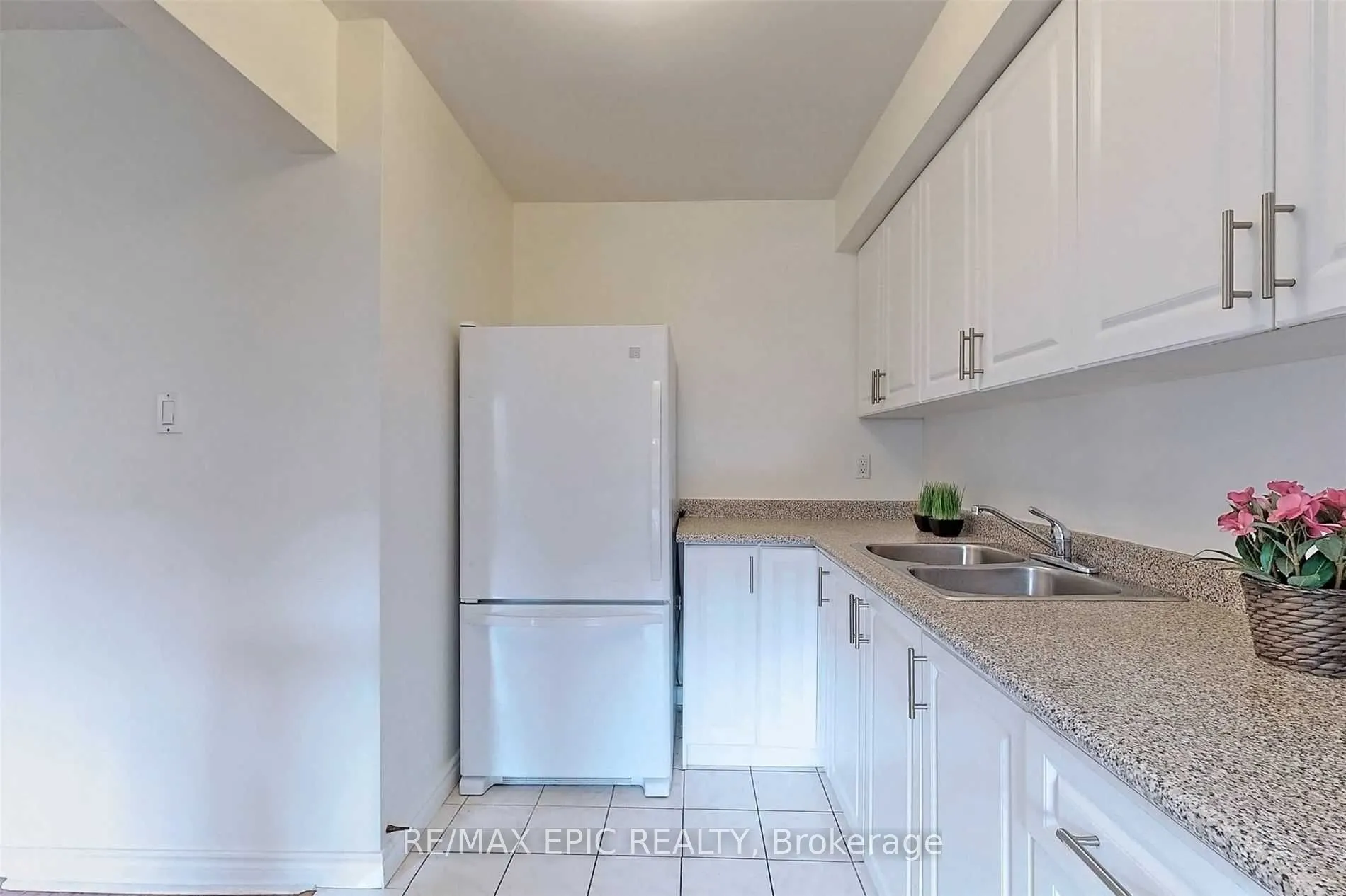 120 Woody Vine Way, #240