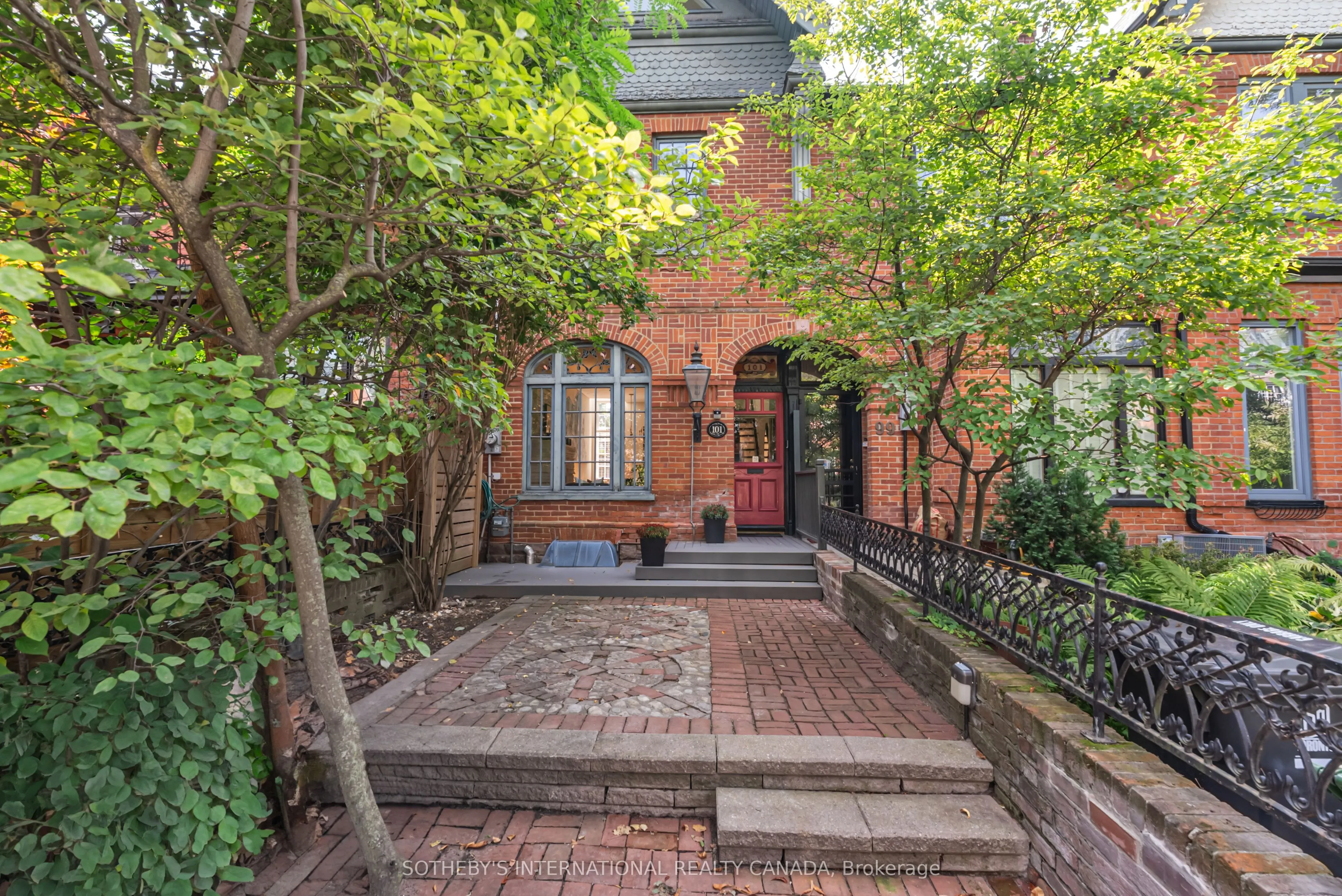 101 Amelia Street