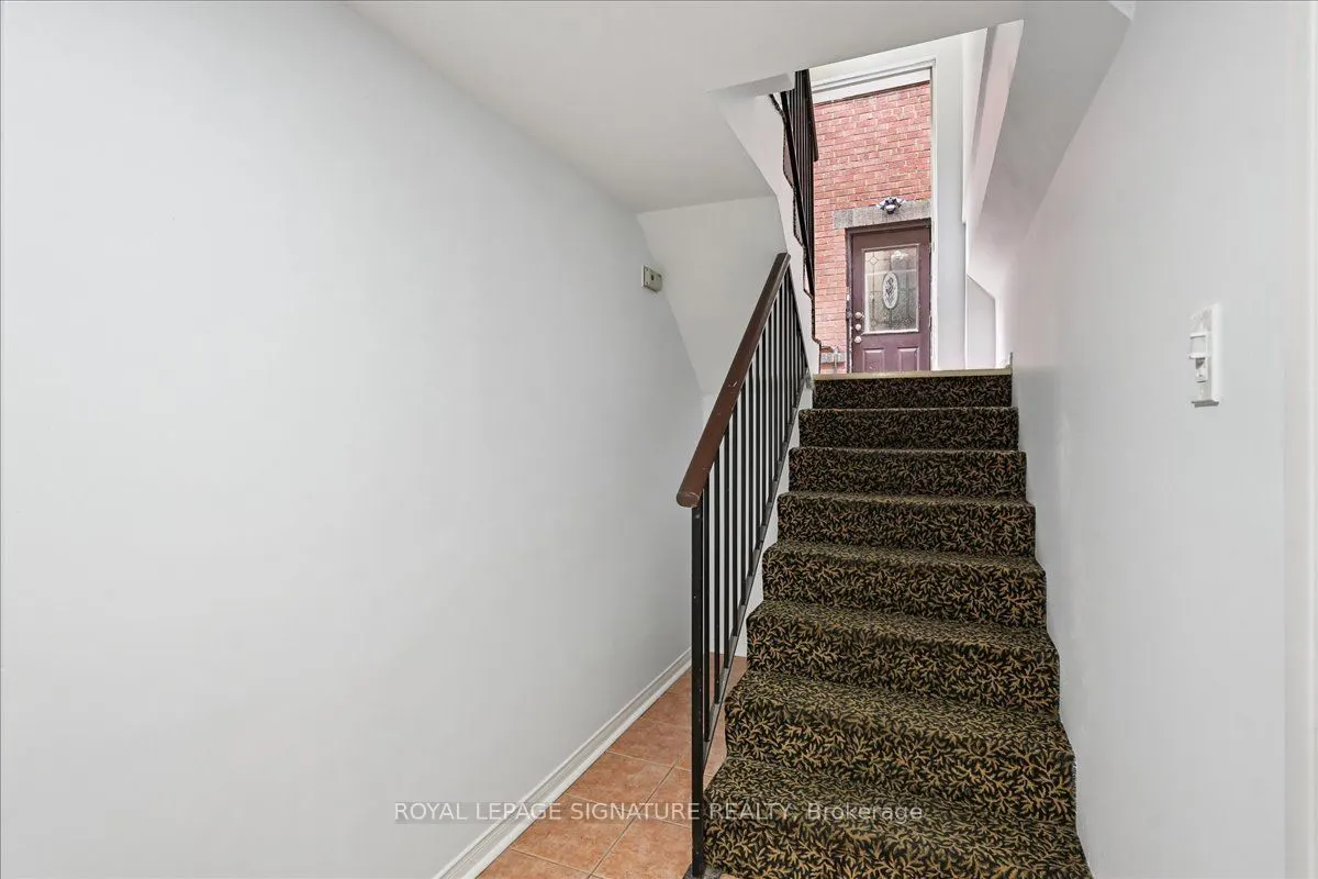 12 Castle View Avenue, #Lower