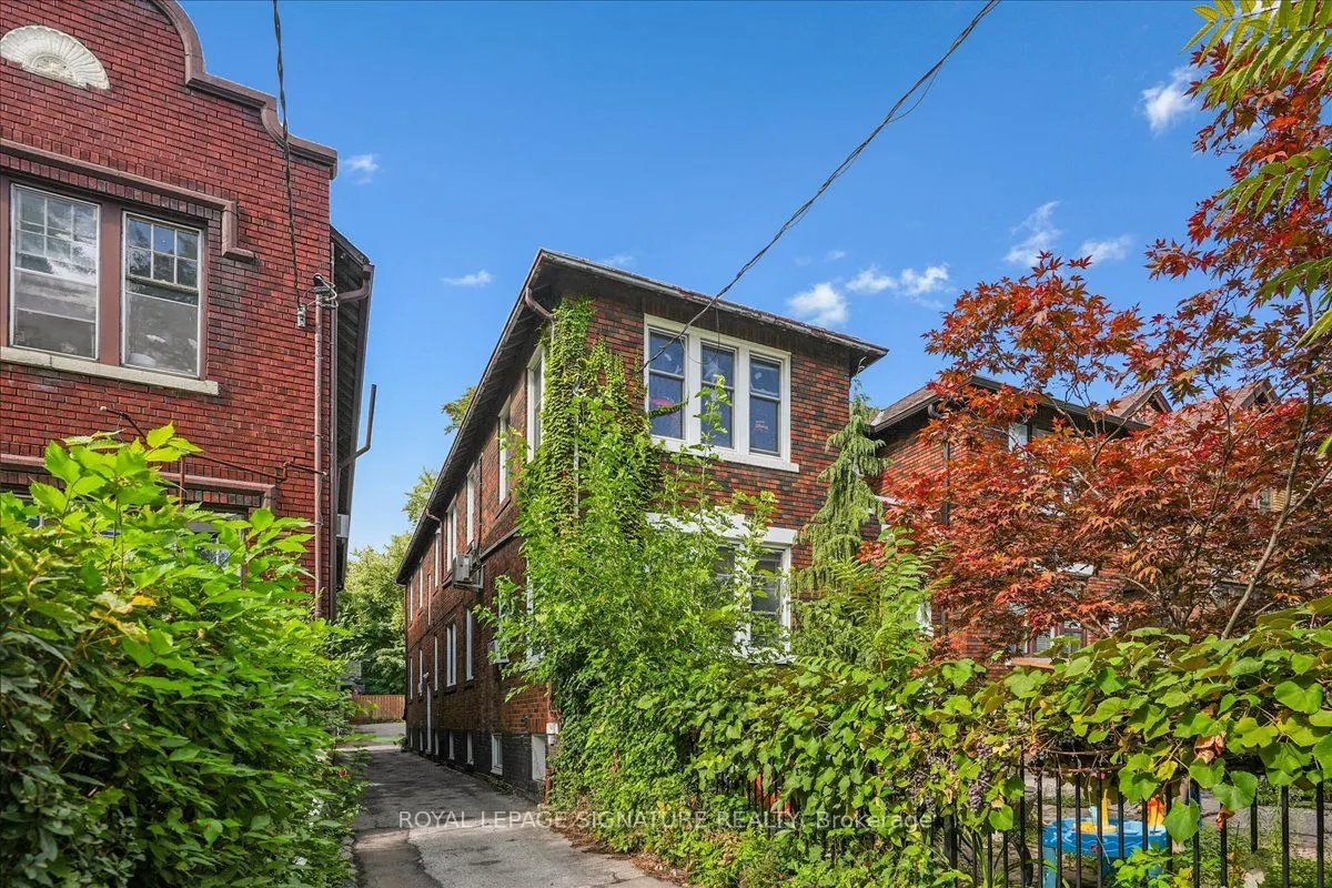 12 Castle View Avenue, #Lower