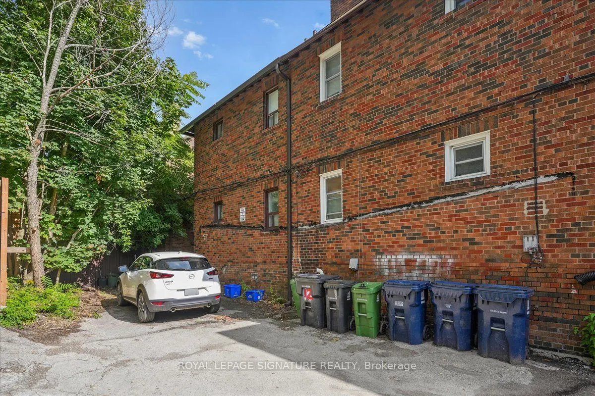 12 Castle View Avenue, #Lower