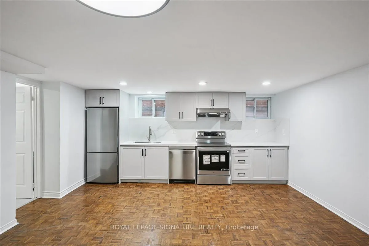 12 Castle View Avenue, #Lower