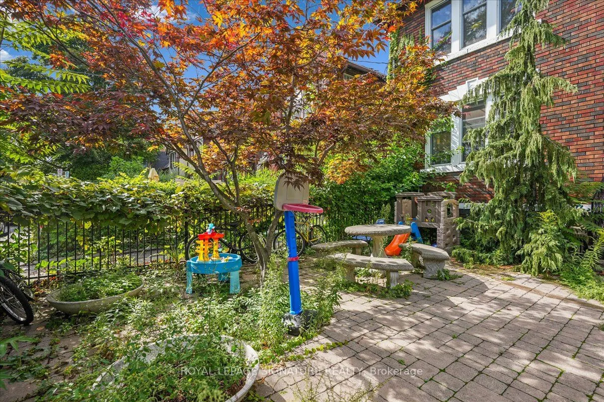 12 Castle View Avenue, #Lower