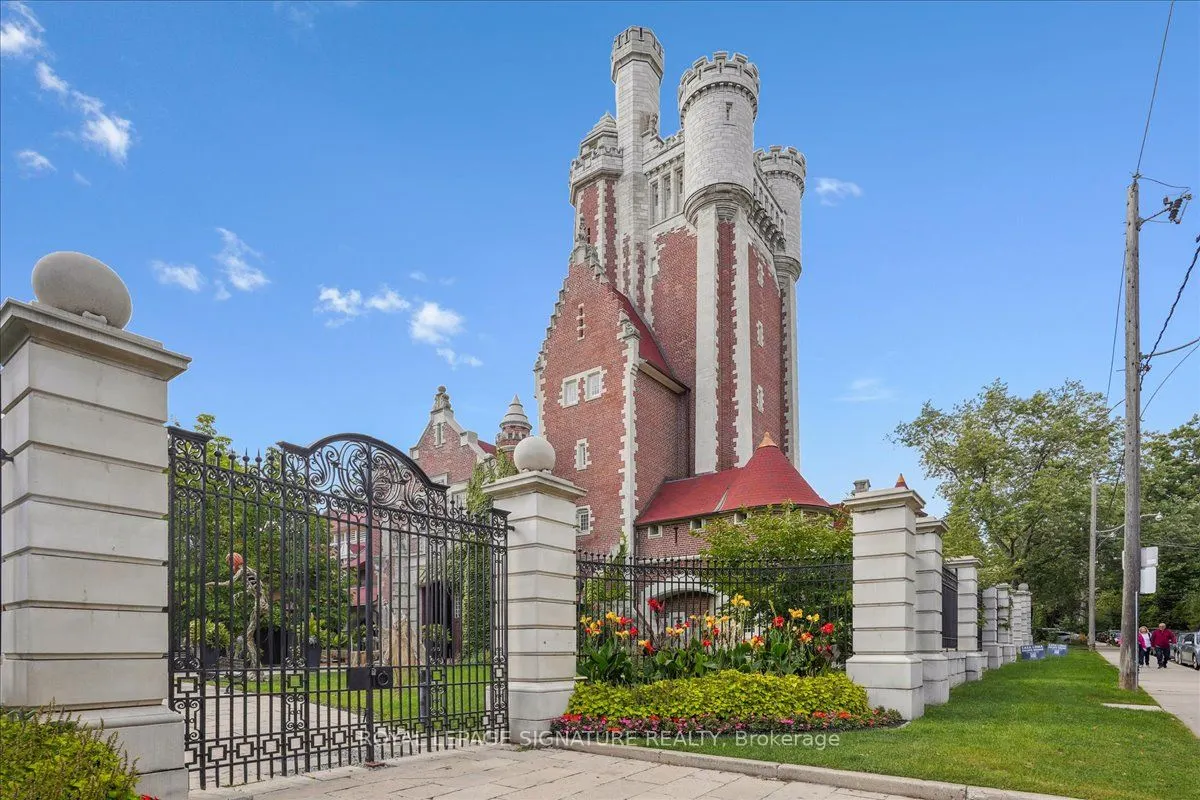 12 Castle View Avenue, #Lower