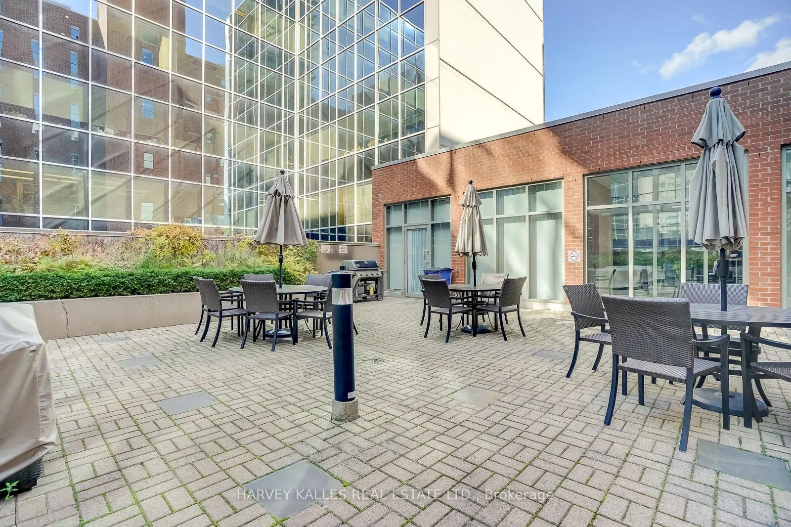 18 Merton Street, #904