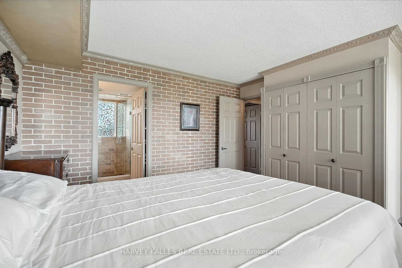 18 Merton Street, #904