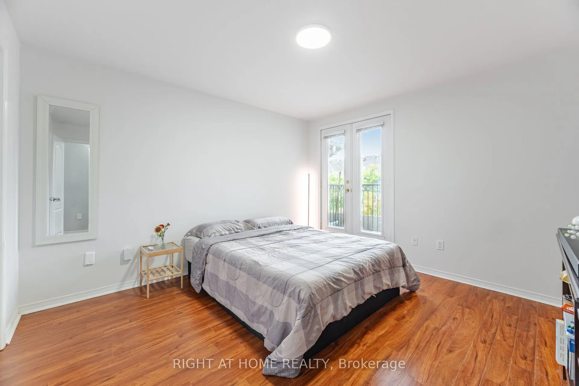 108 Finch Ave W Avenue, #B18