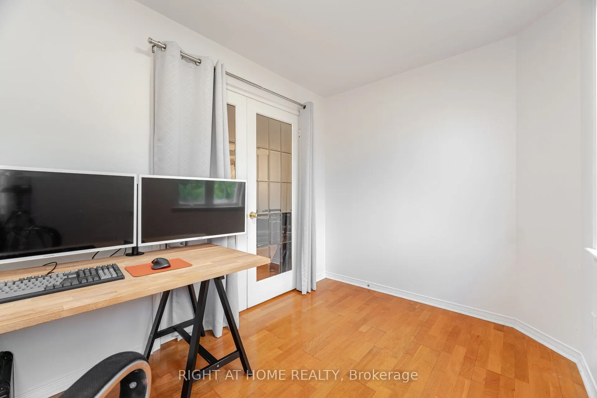 108 Finch Ave W Avenue, #B18