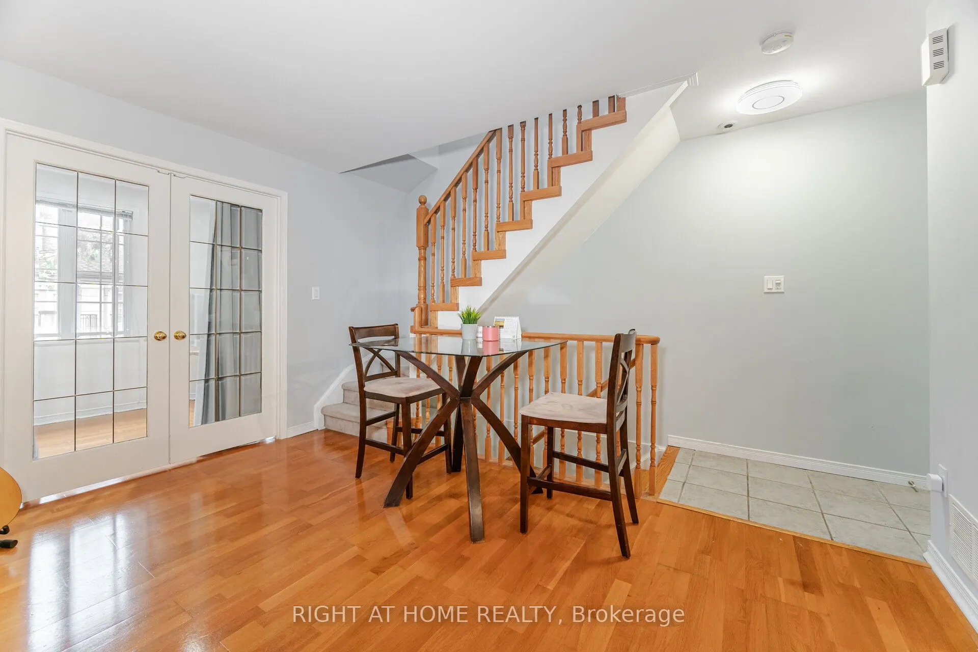 108 Finch Ave W Avenue, #B18
