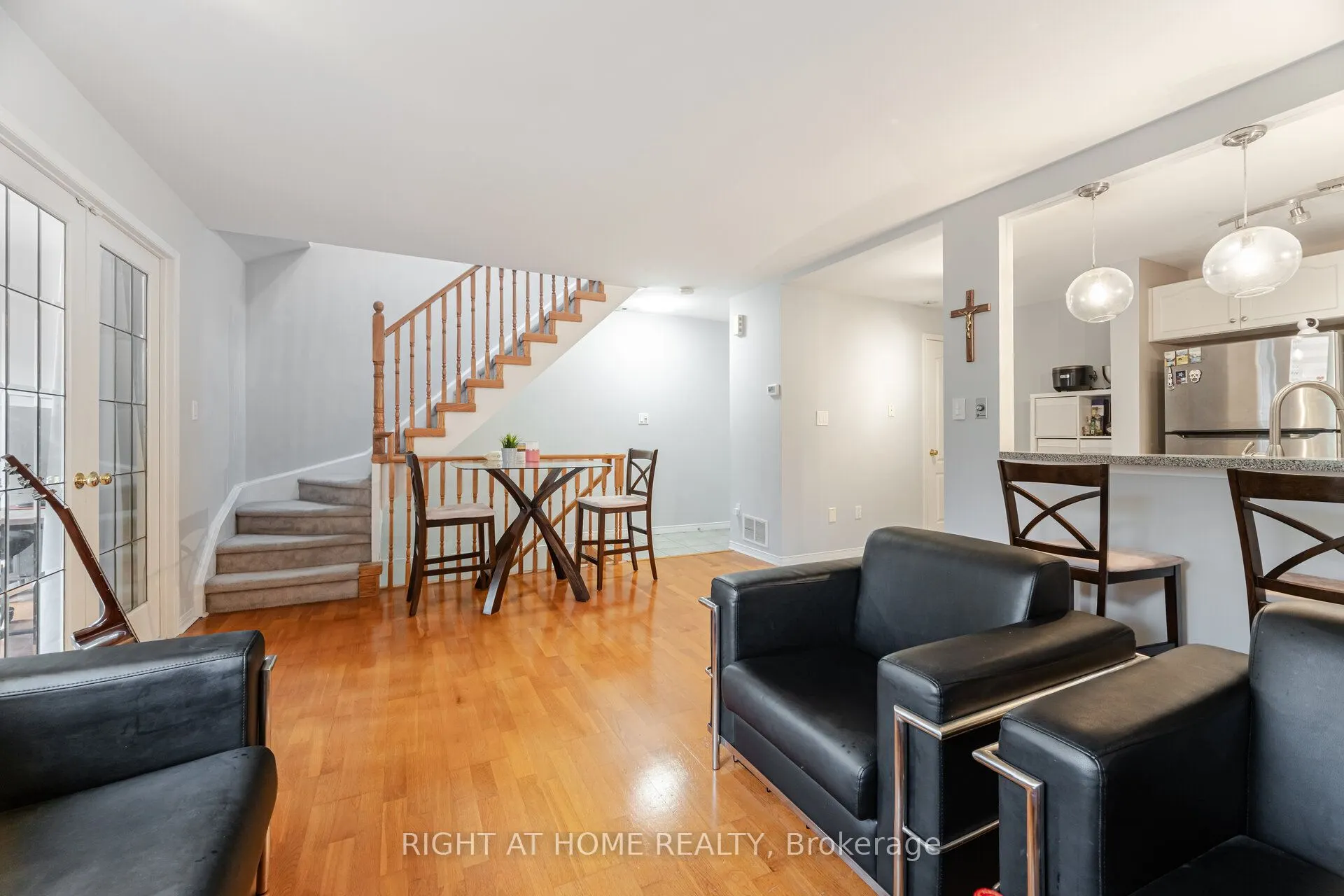 108 Finch Ave W Avenue, #B18