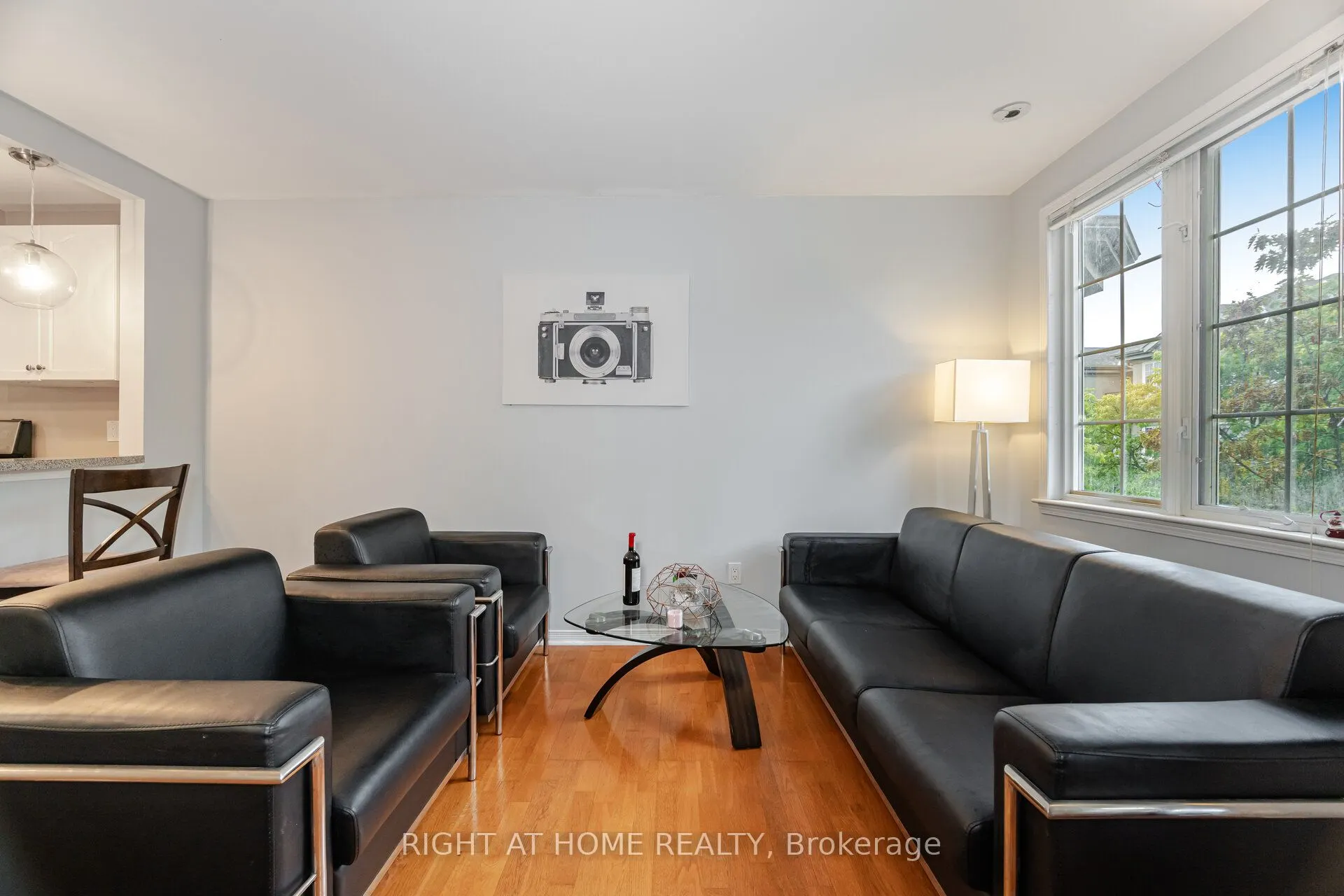 108 Finch Ave W Avenue, #B18
