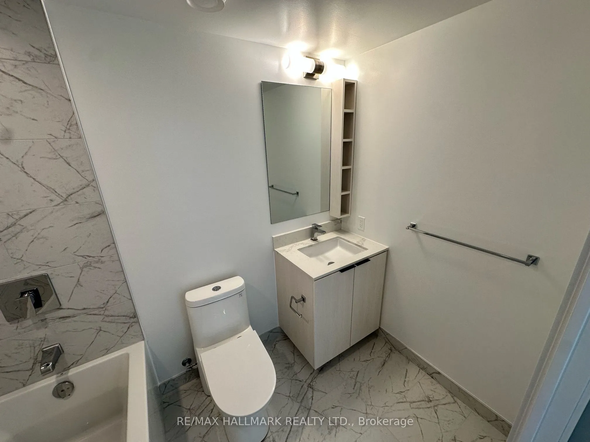 82 Dalhousie Street S, #LPH 05