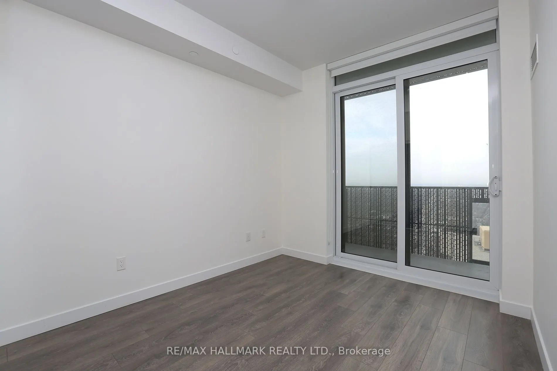 8 Eglinton Avenue E, #4203