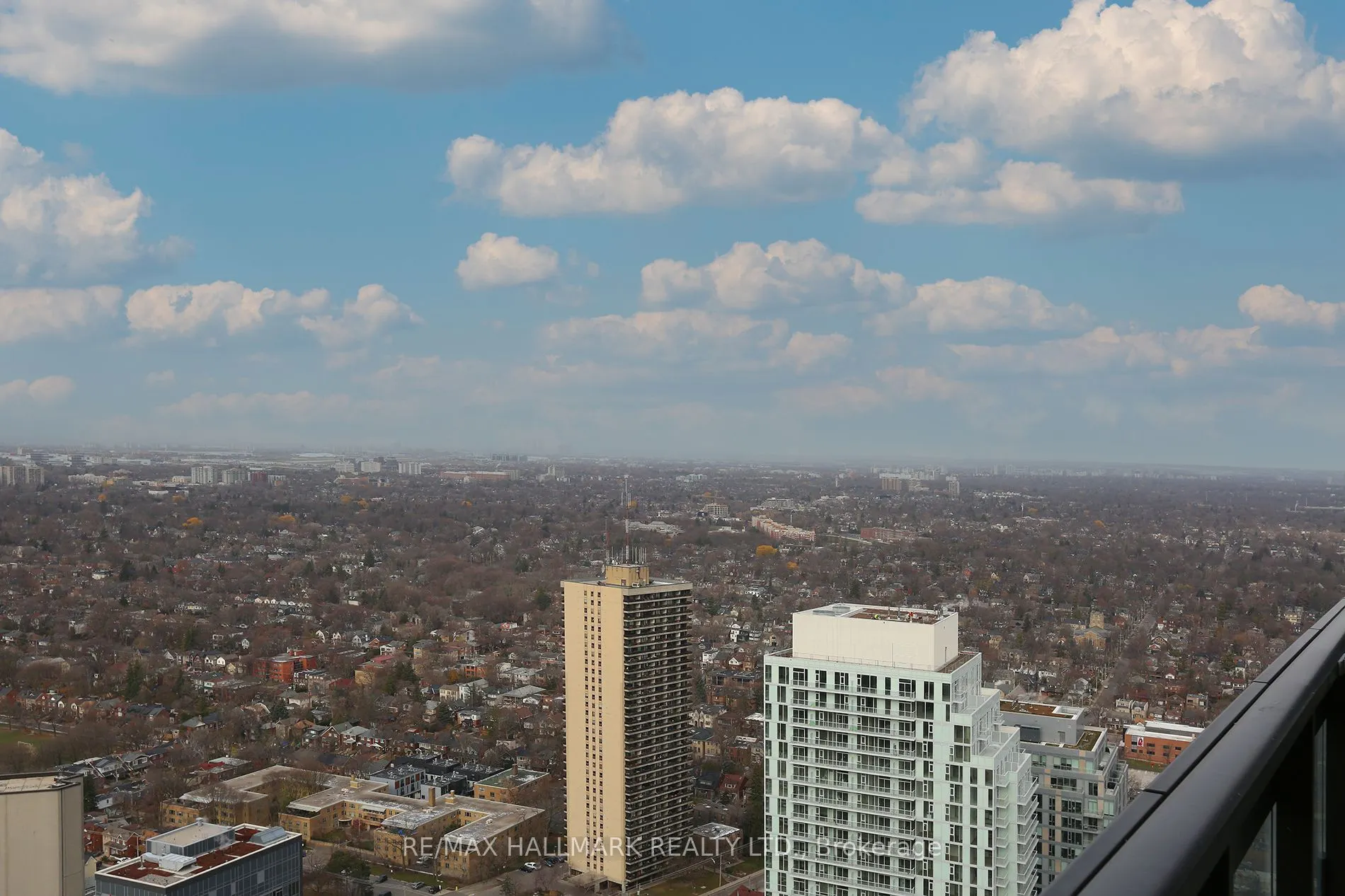 8 Eglinton Avenue E, #4203