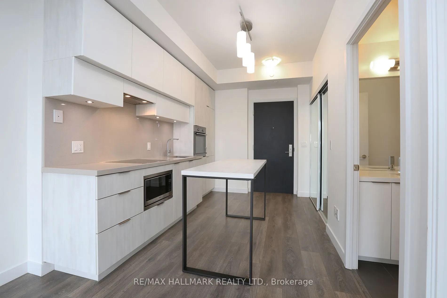 8 Eglinton Avenue E, #4203
