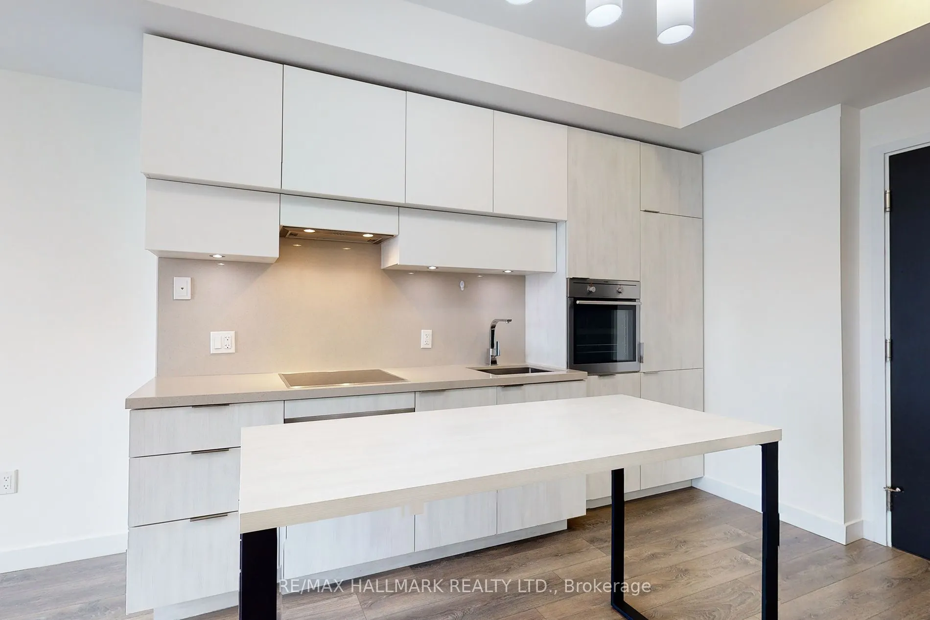 8 Eglinton Avenue E, #4203