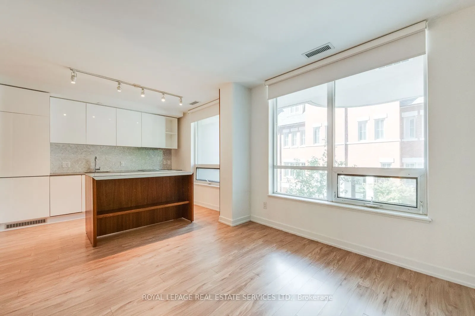 377 Madison Avenue, #214