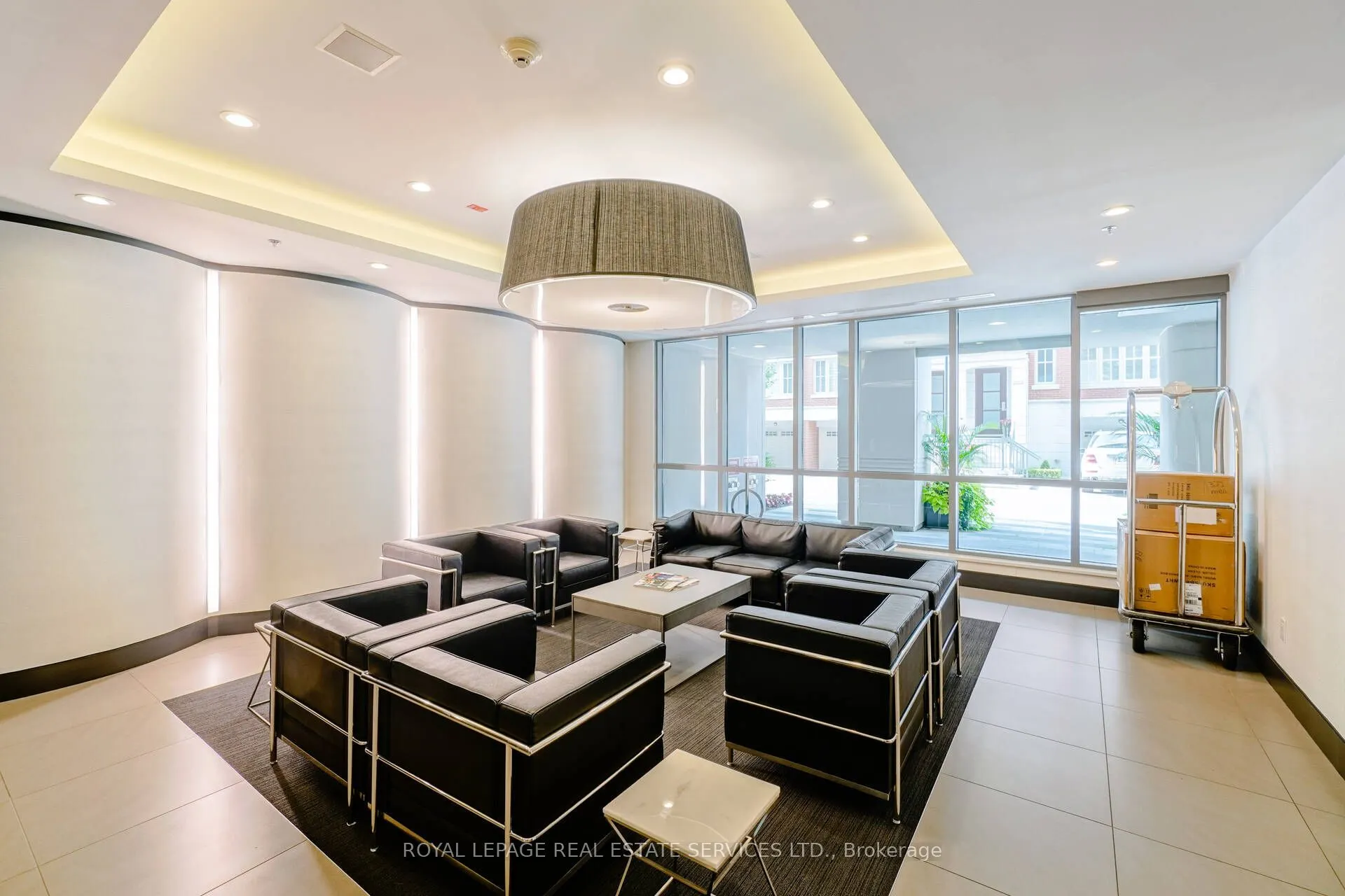 377 Madison Avenue, #214