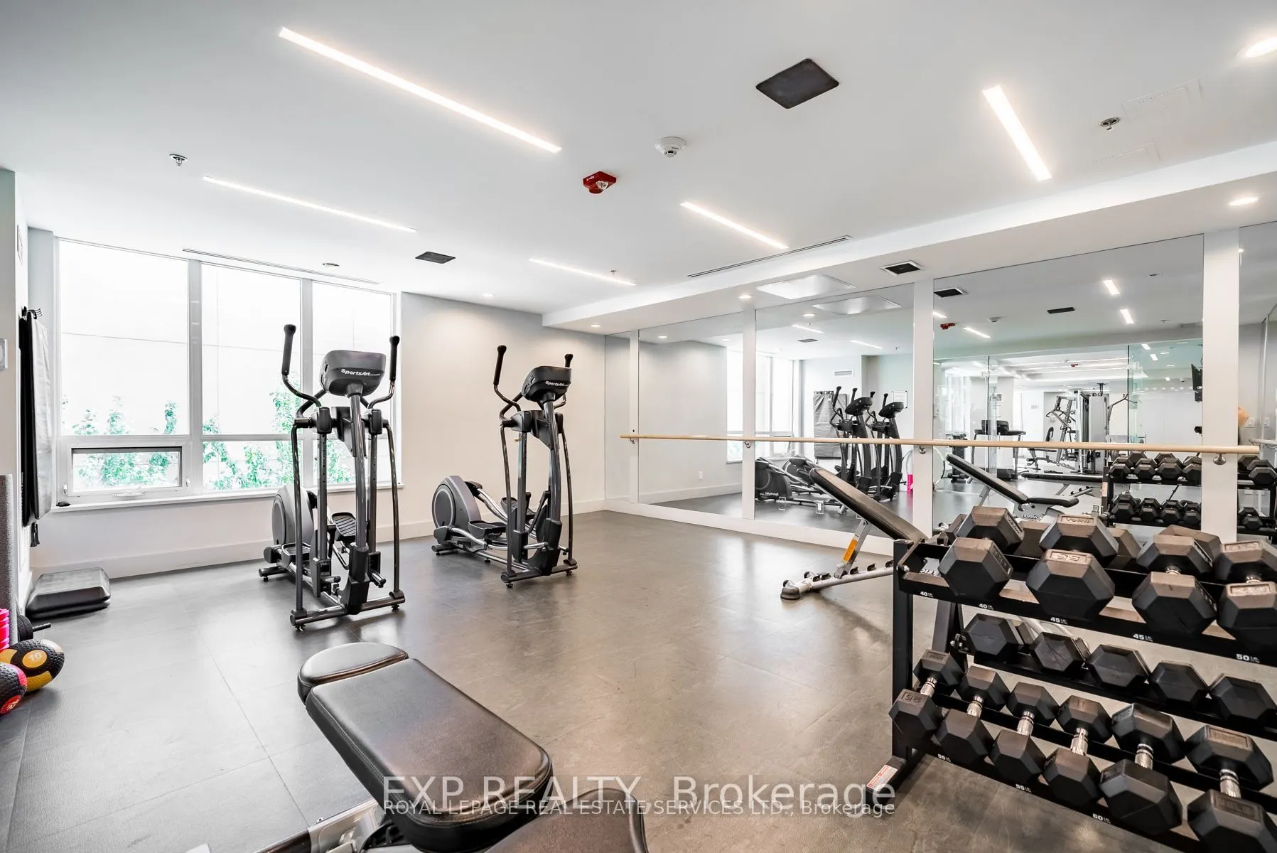 377 Madison Avenue, #214