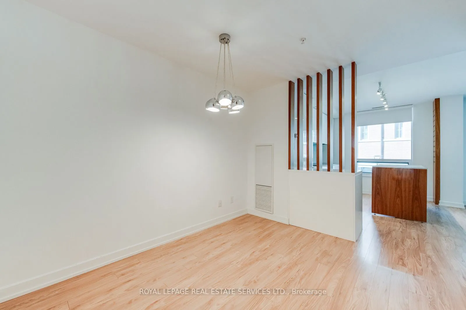 377 Madison Avenue, #214