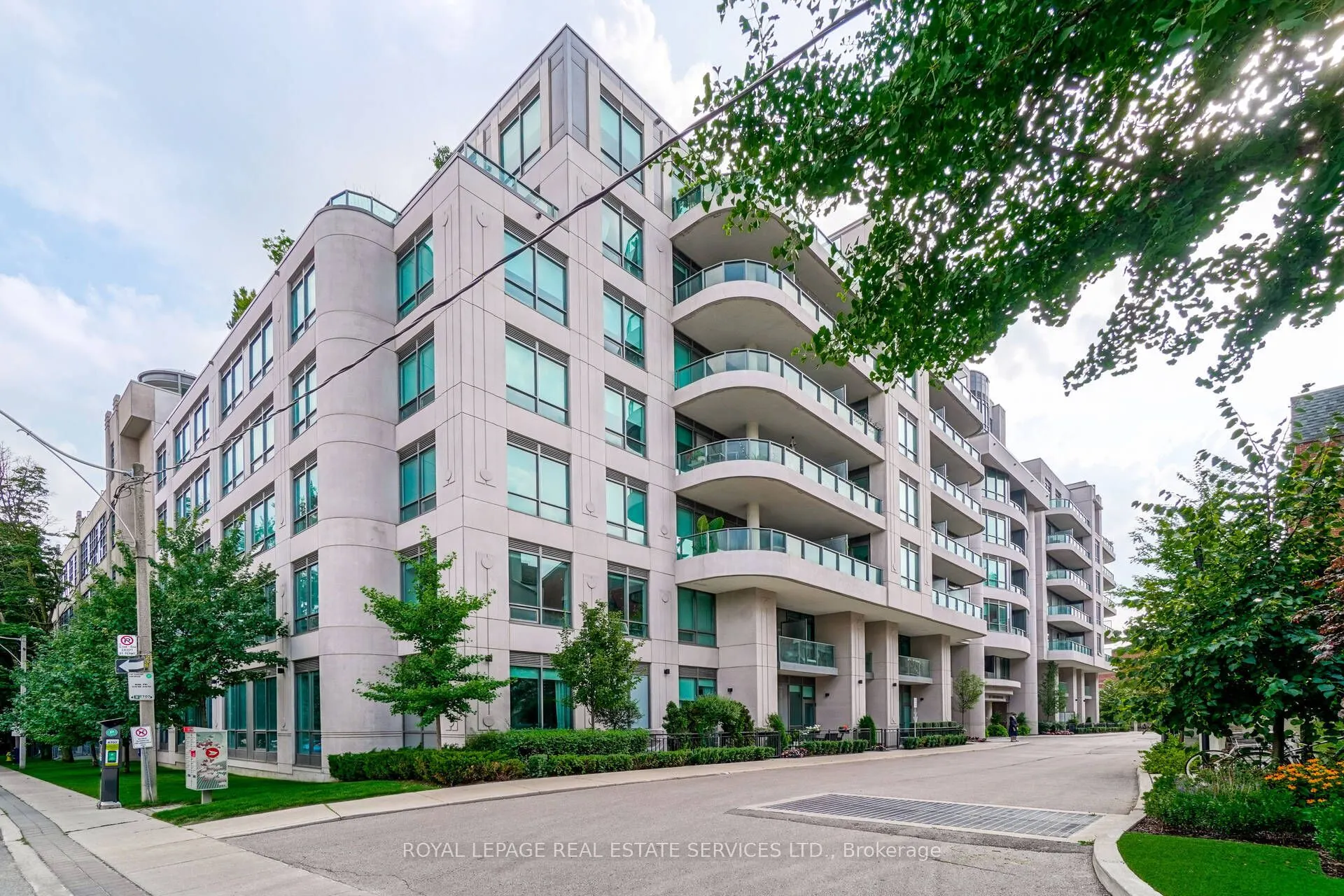 377 Madison Avenue, #214