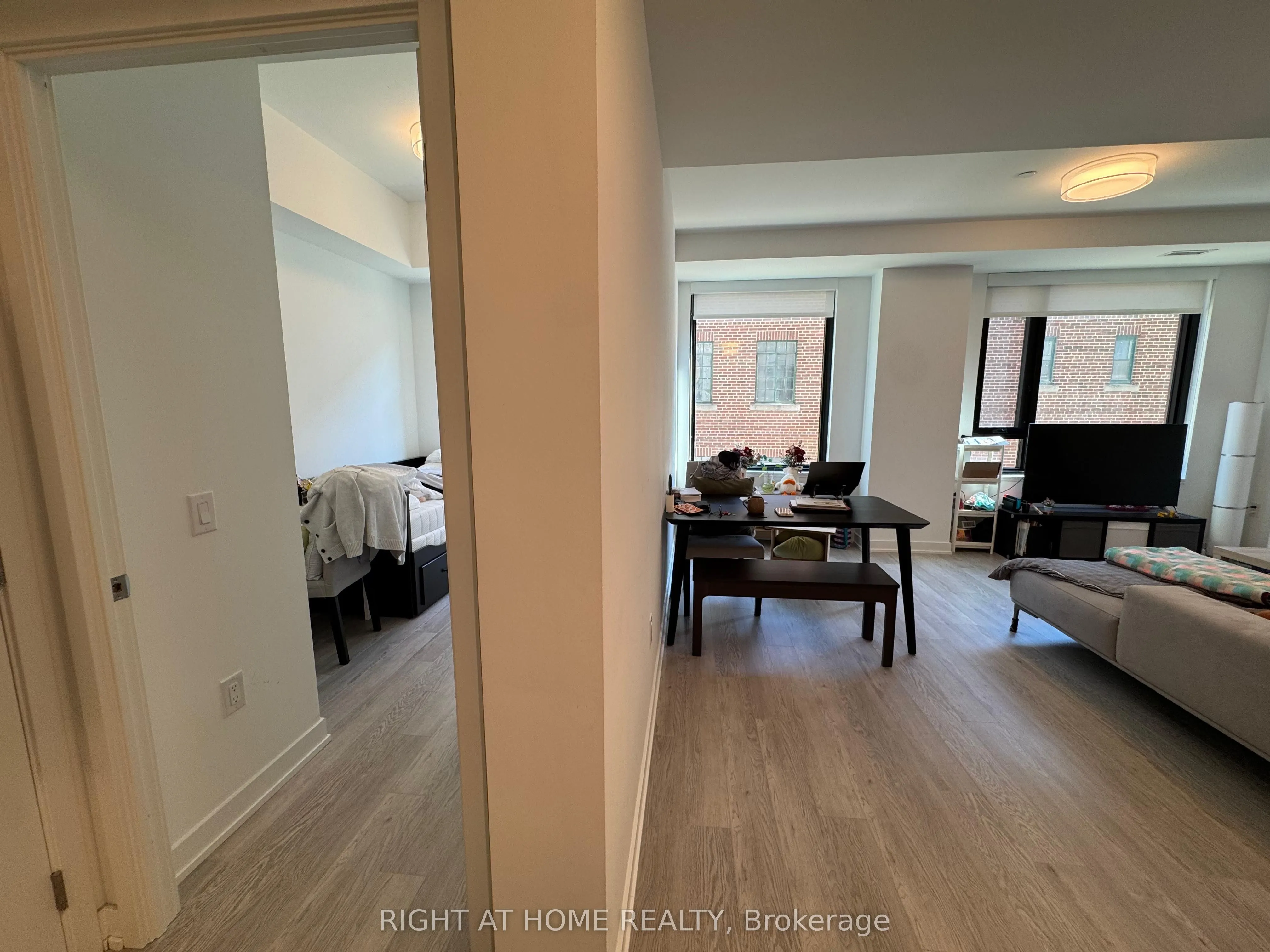 3 Strathgowan Avenue, #201