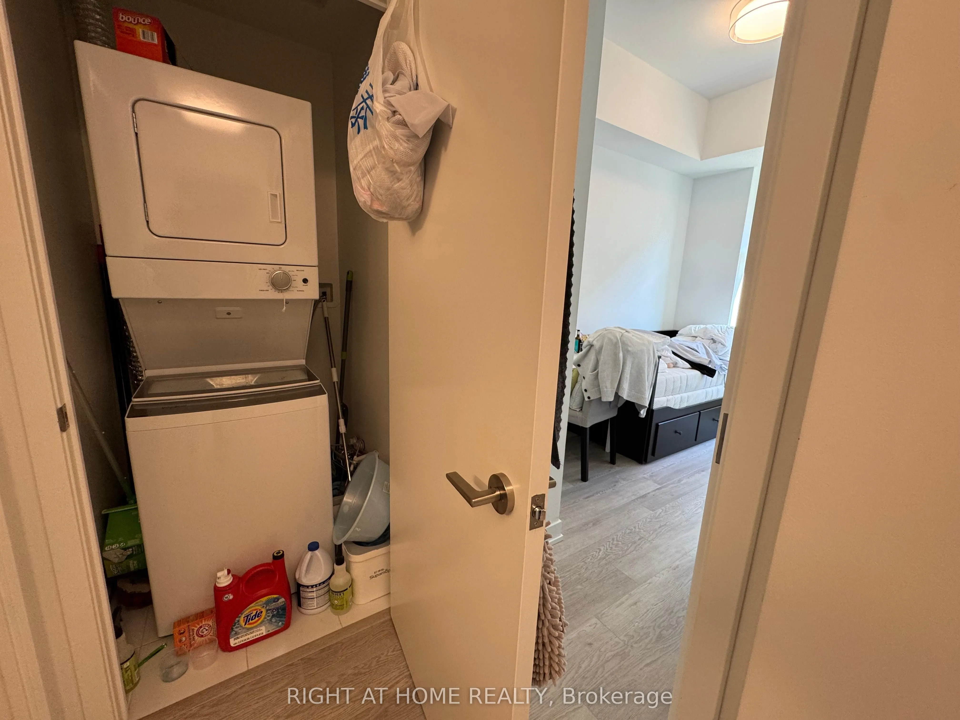3 Strathgowan Avenue, #201