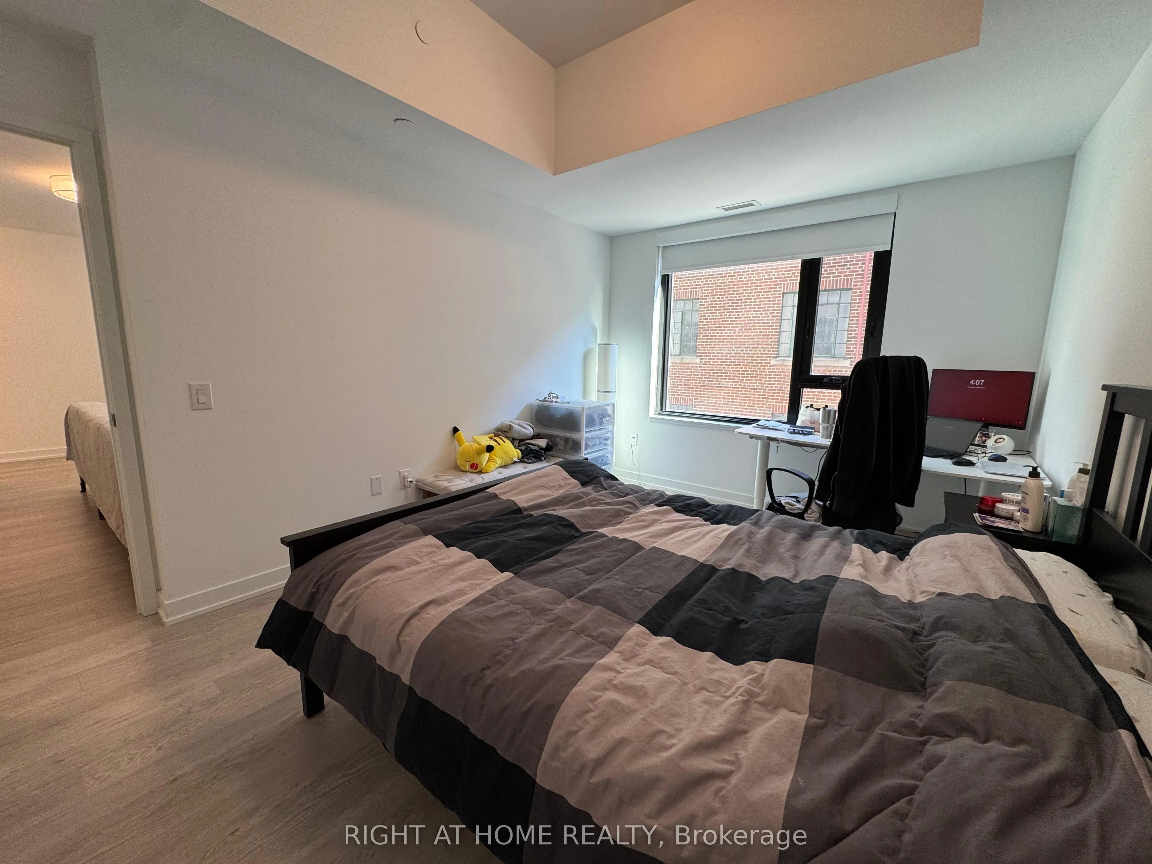 3 Strathgowan Avenue, #201