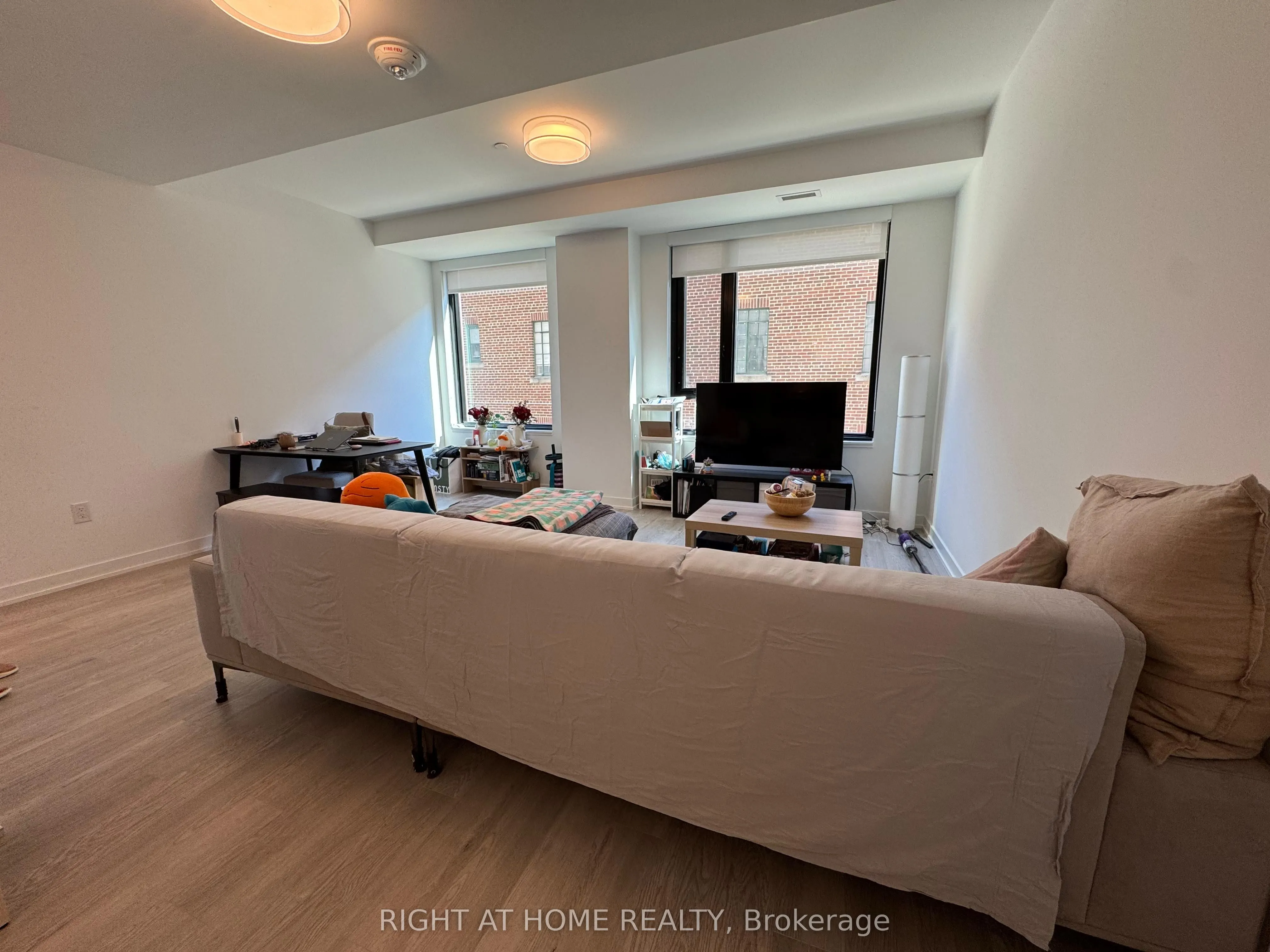 3 Strathgowan Avenue, #201