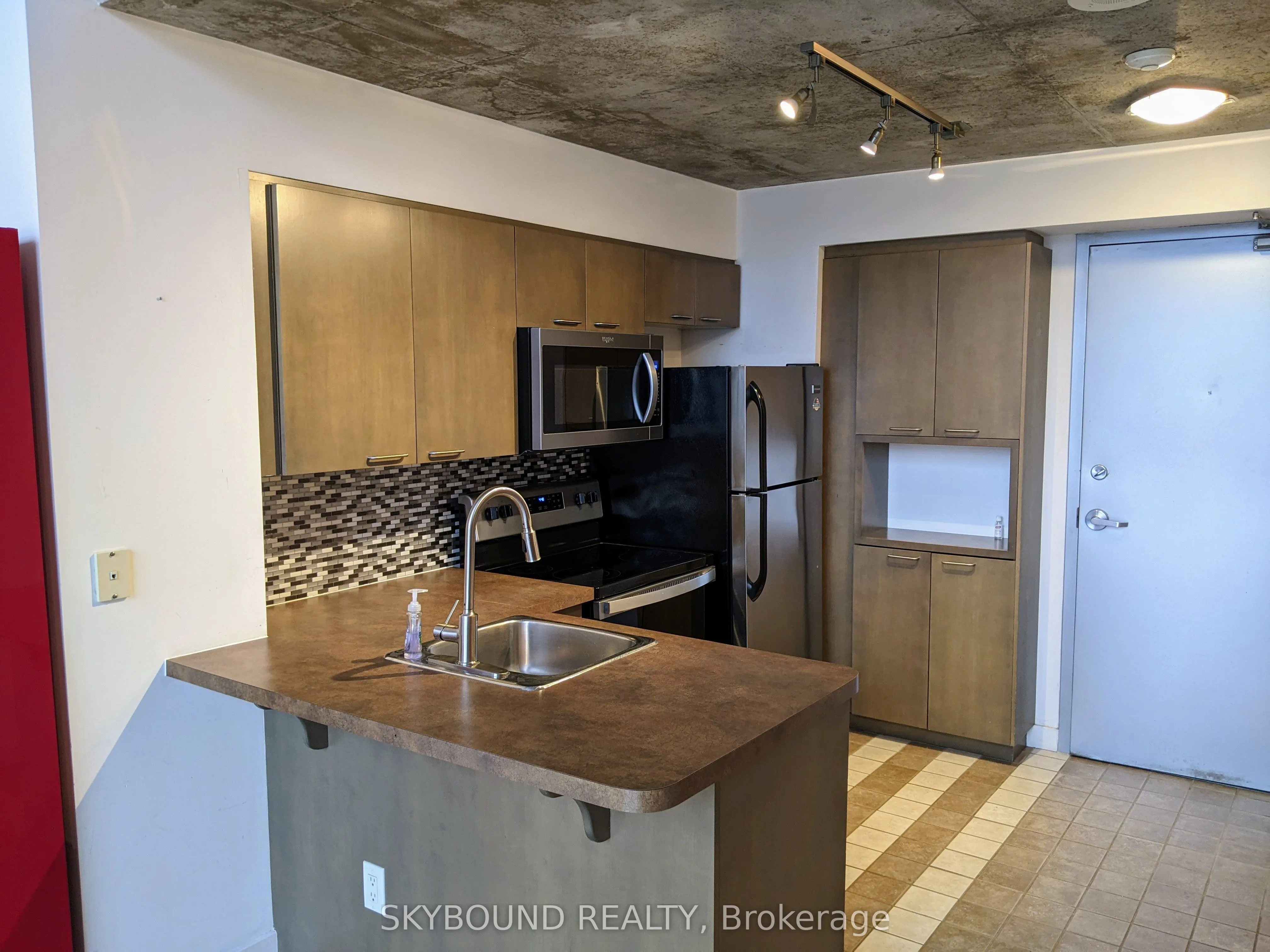 255 Richmond Street E, #621