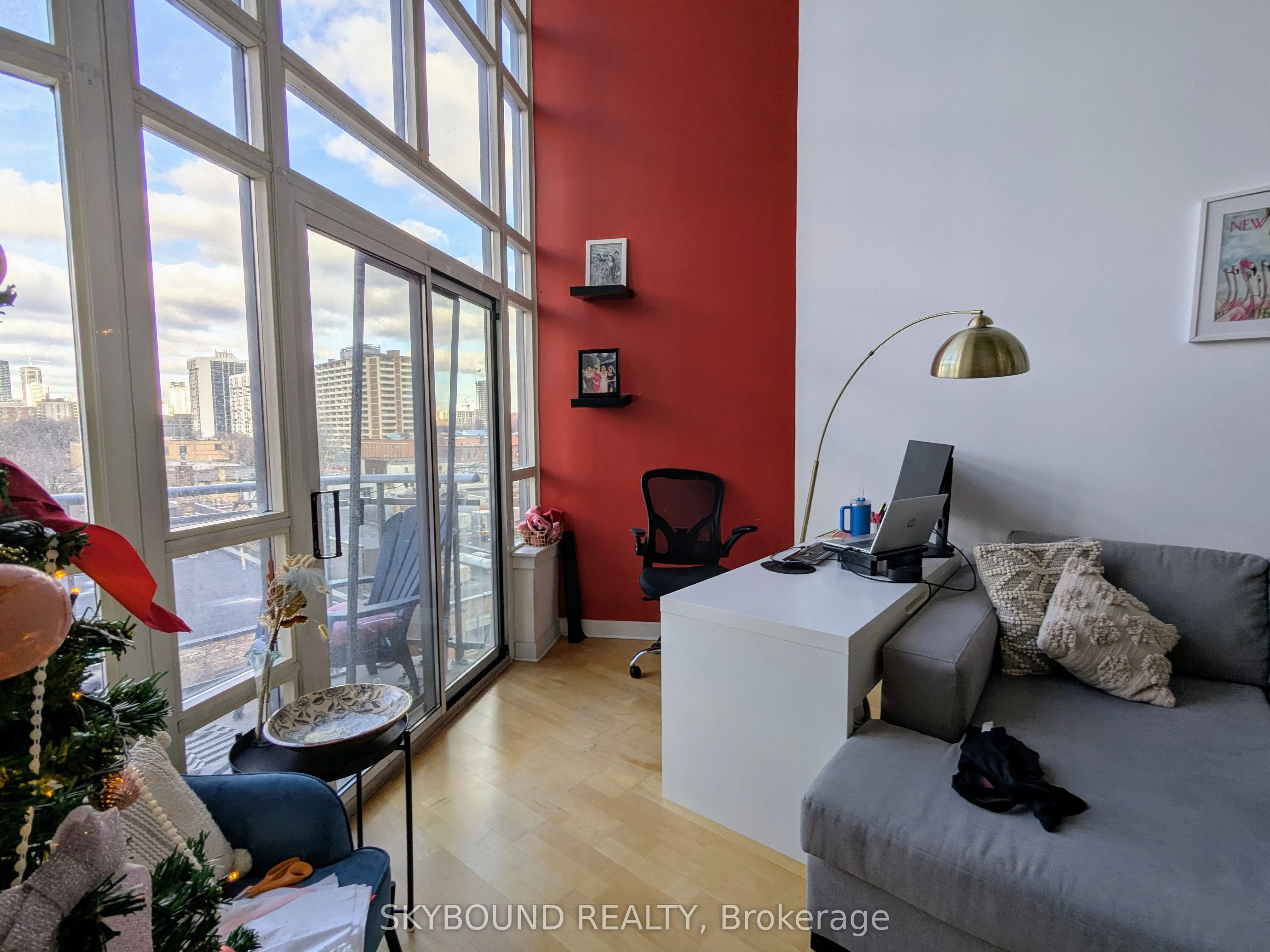 255 Richmond Street E, #621